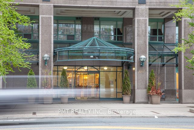 889 Bay Street 901, Toronto, ON M5S 3K5