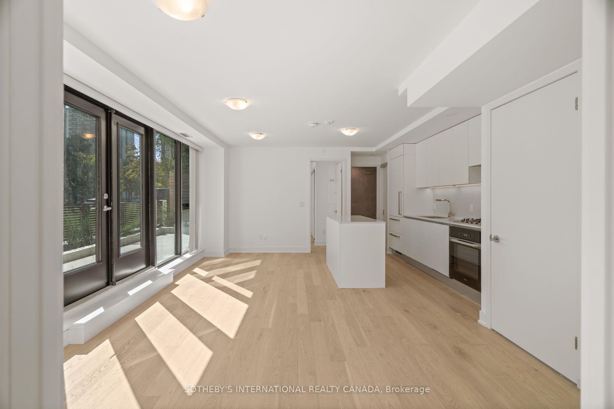 200 Keewatin Avenue 102, Toronto, ON M4P 0G4 photo 2
