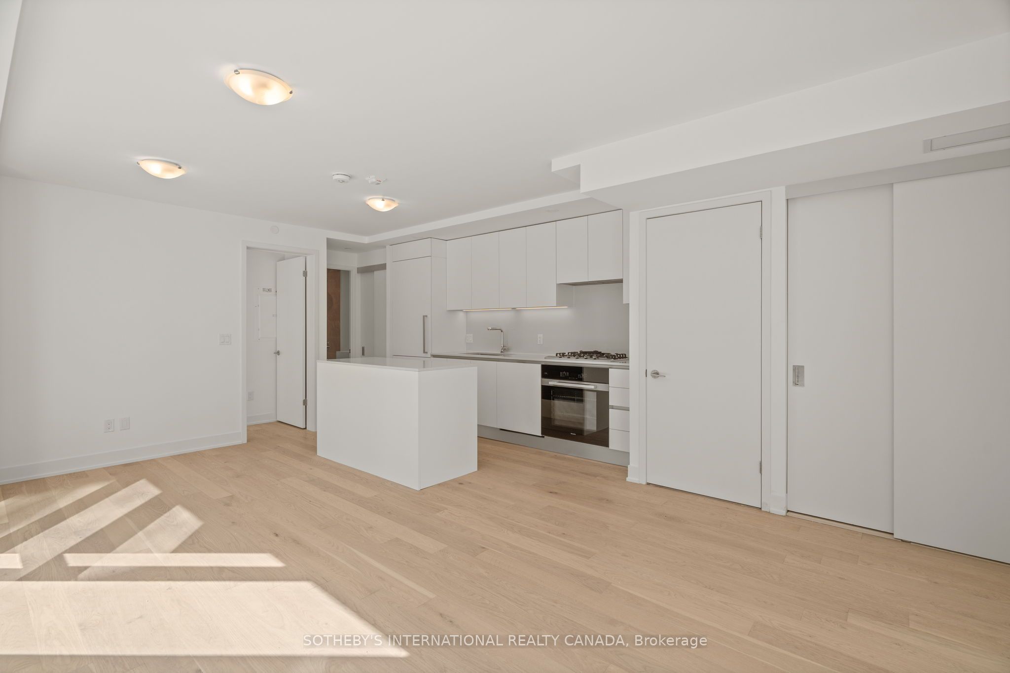 200 Keewatin Avenue 102, Toronto, ON M4P 0G4 photo 4