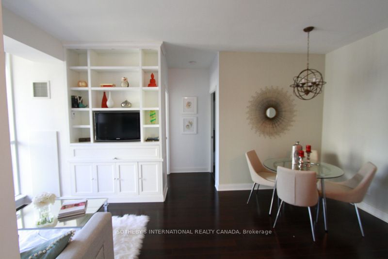 38 The Esplanade Avenue 1006, Toronto, ON M5E 1A1 photo 4