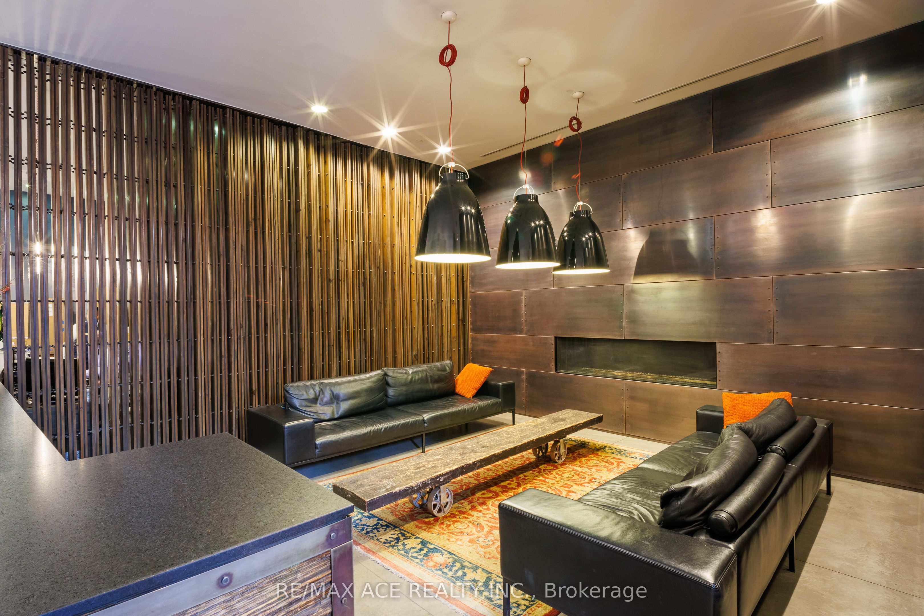 5 St Joseph Street 3010, Toronto, ON M4Y 1Z3 photo 4