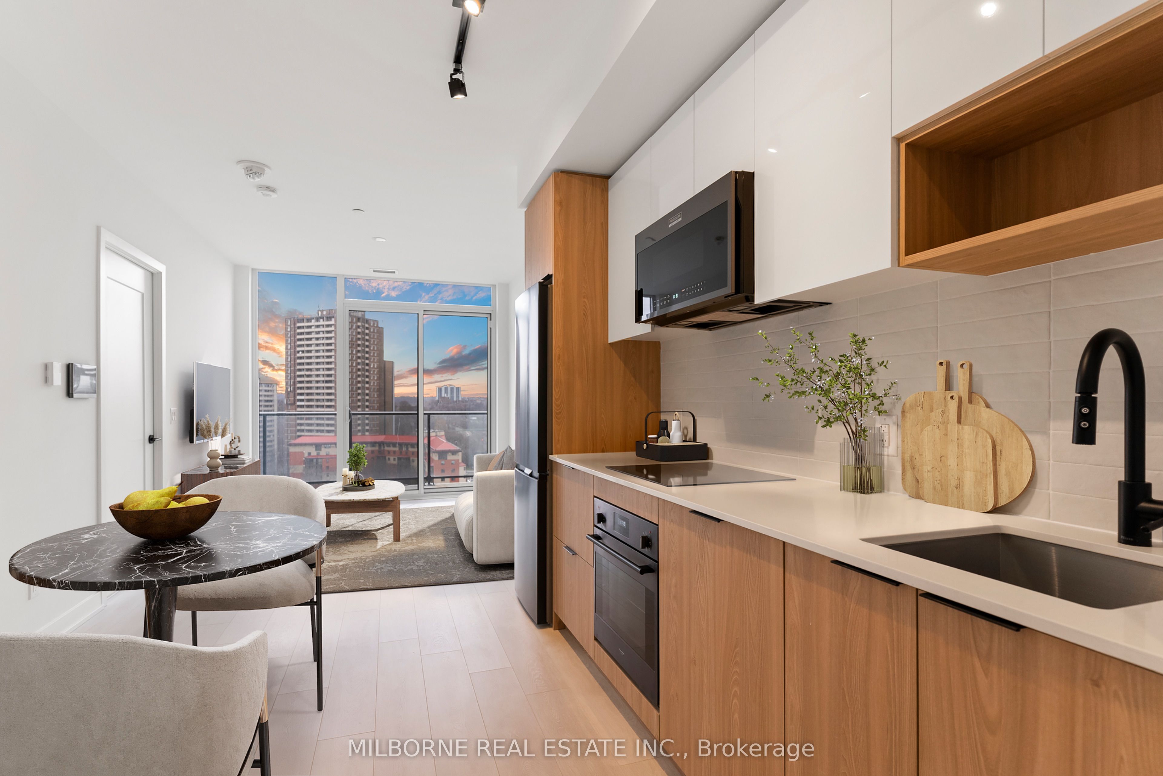 5 Defries Street 1408, Toronto, ON M5A 0W7
