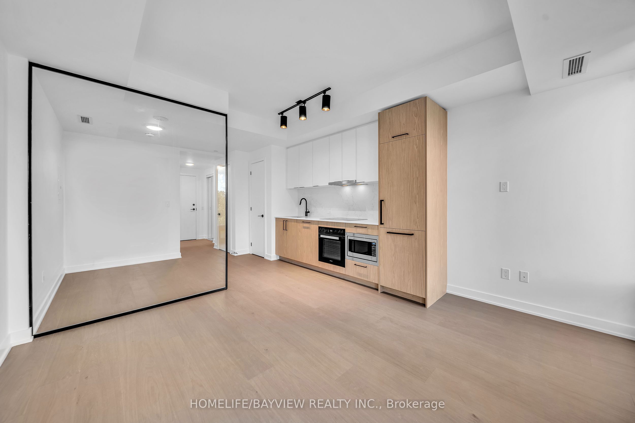 91 montclair Avenue 711, Toronto, ON M5P 0B1 photo 3