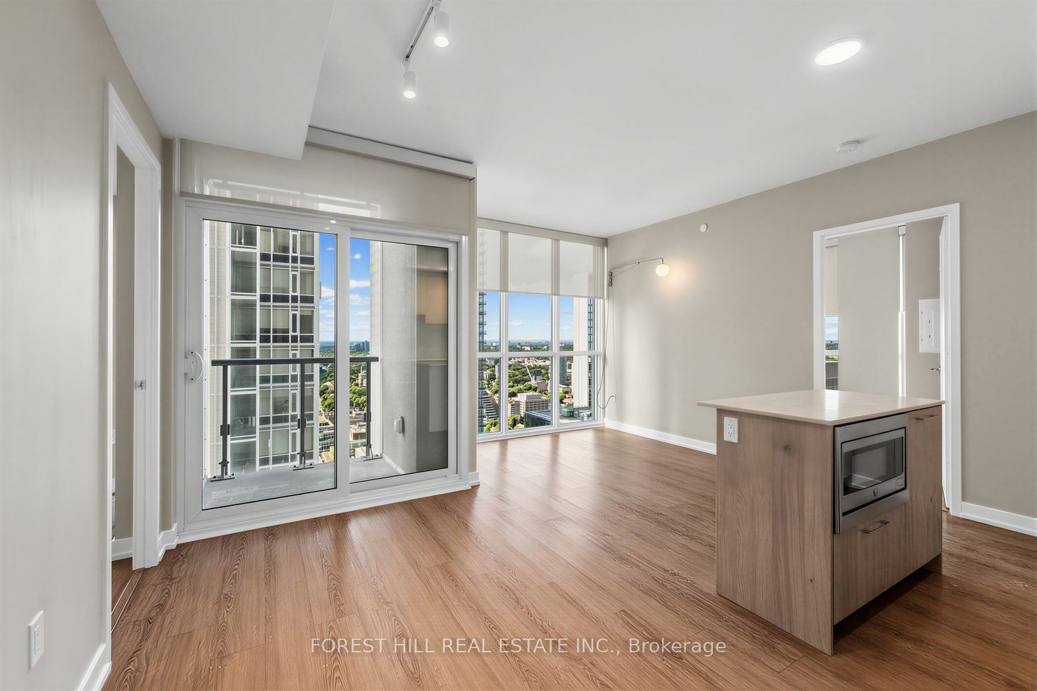 1 Yorkville Avenue 3705, Toronto, ON M4W 1L1 photo 3