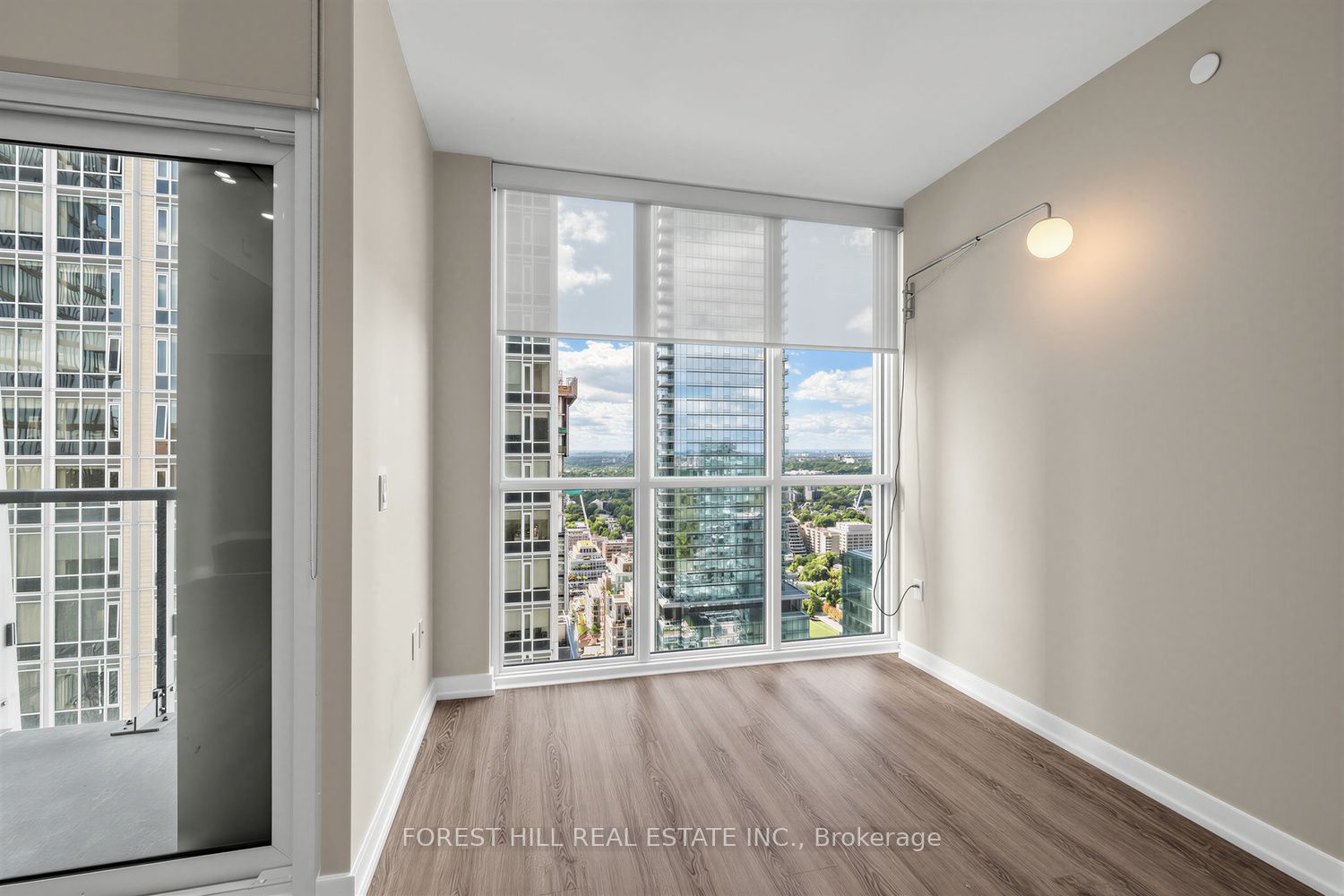 1 Yorkville Avenue 3705, Toronto, ON M4W 1L1 photo 4