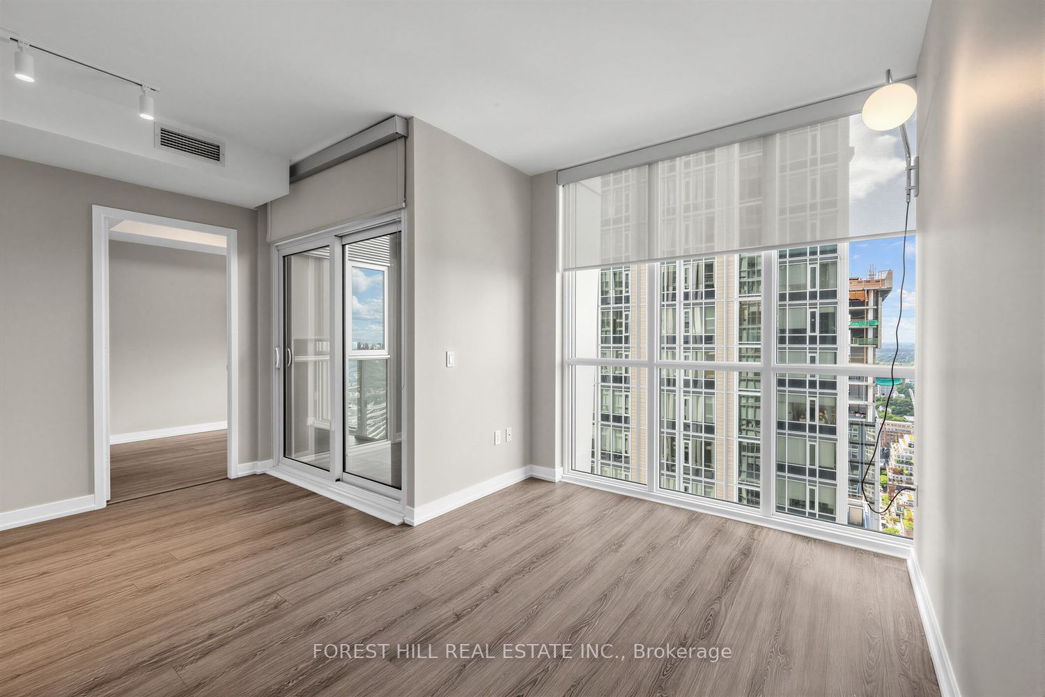 1 Yorkville Avenue 3705, Toronto, ON M4W 1L1 photo 5
