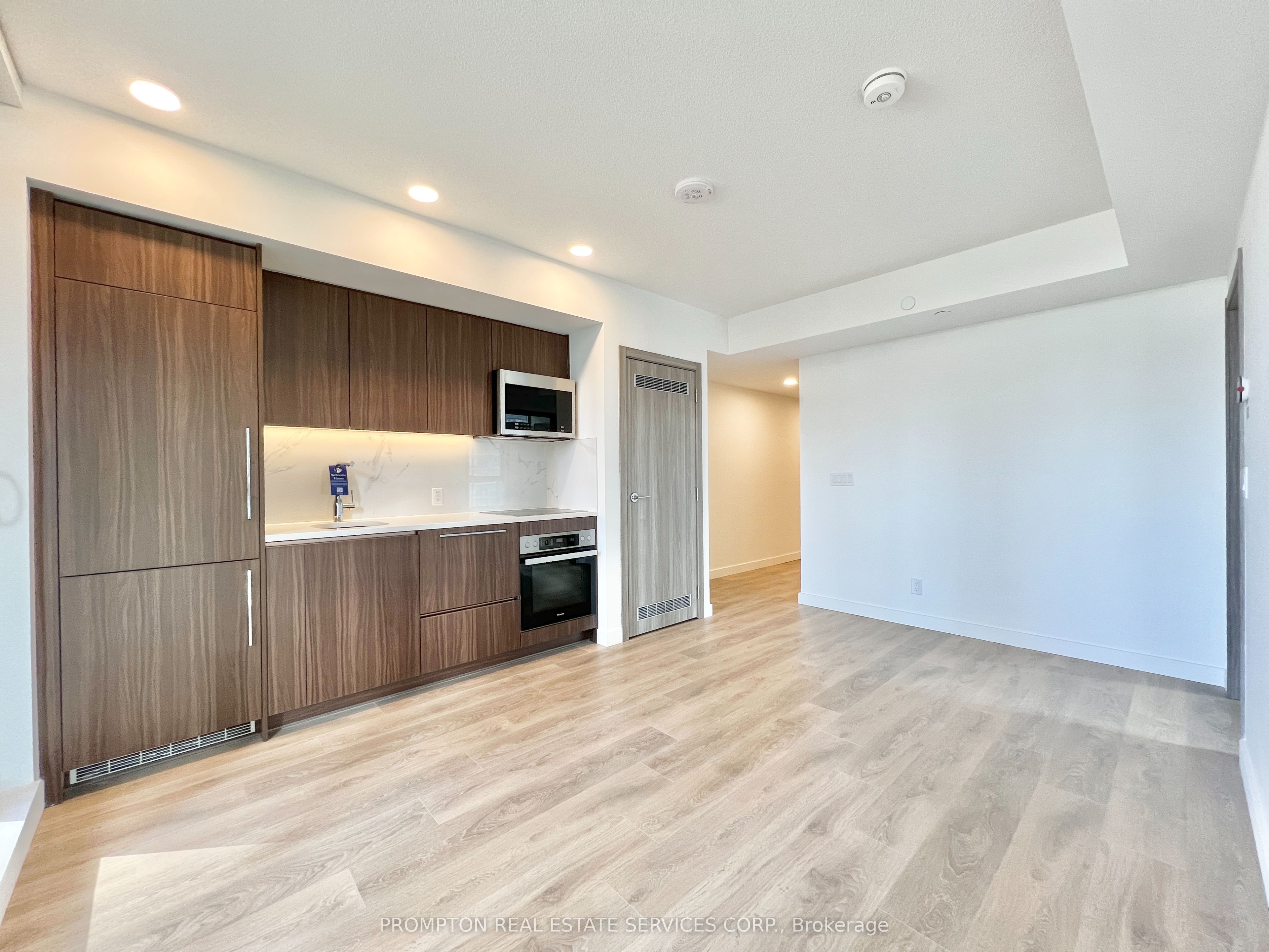 38 Widmer Street 2007, Toronto, ON M5V 0P7 photo 3