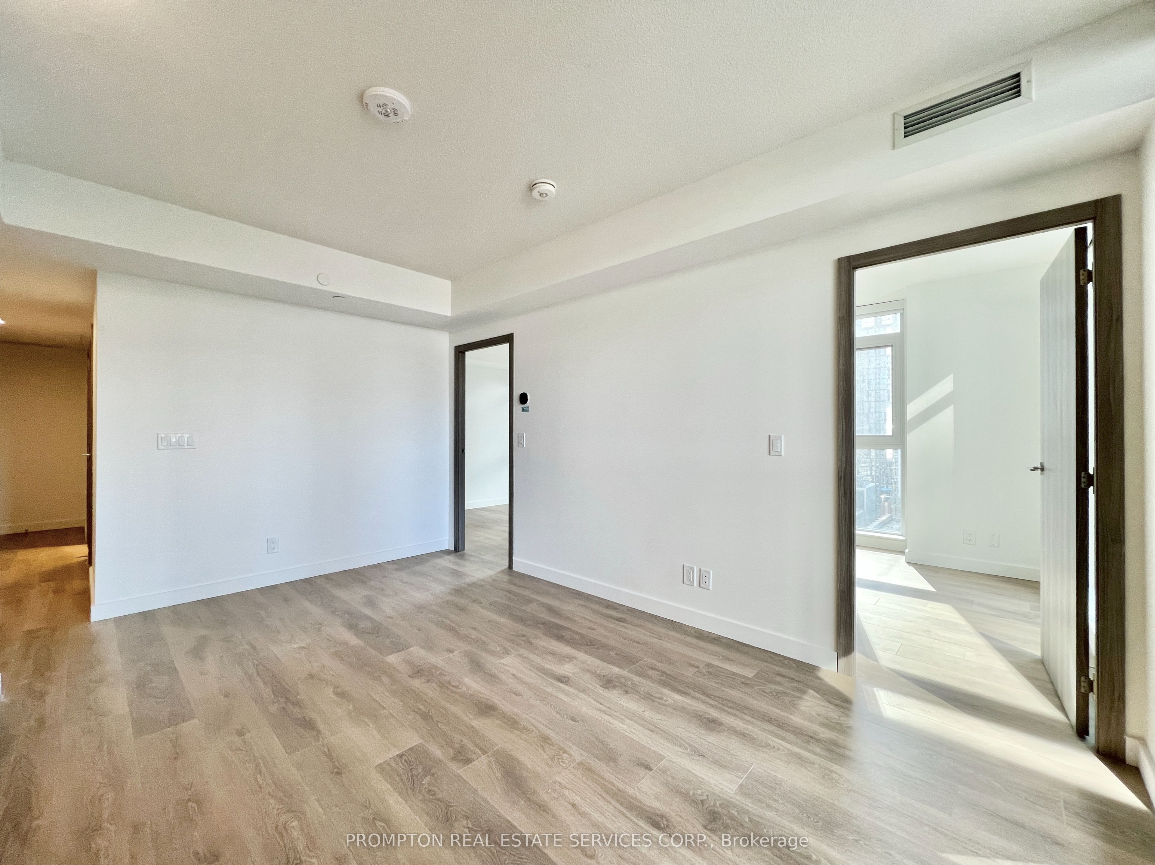 38 Widmer Street 2007, Toronto, ON M5V 0P7 photo 4
