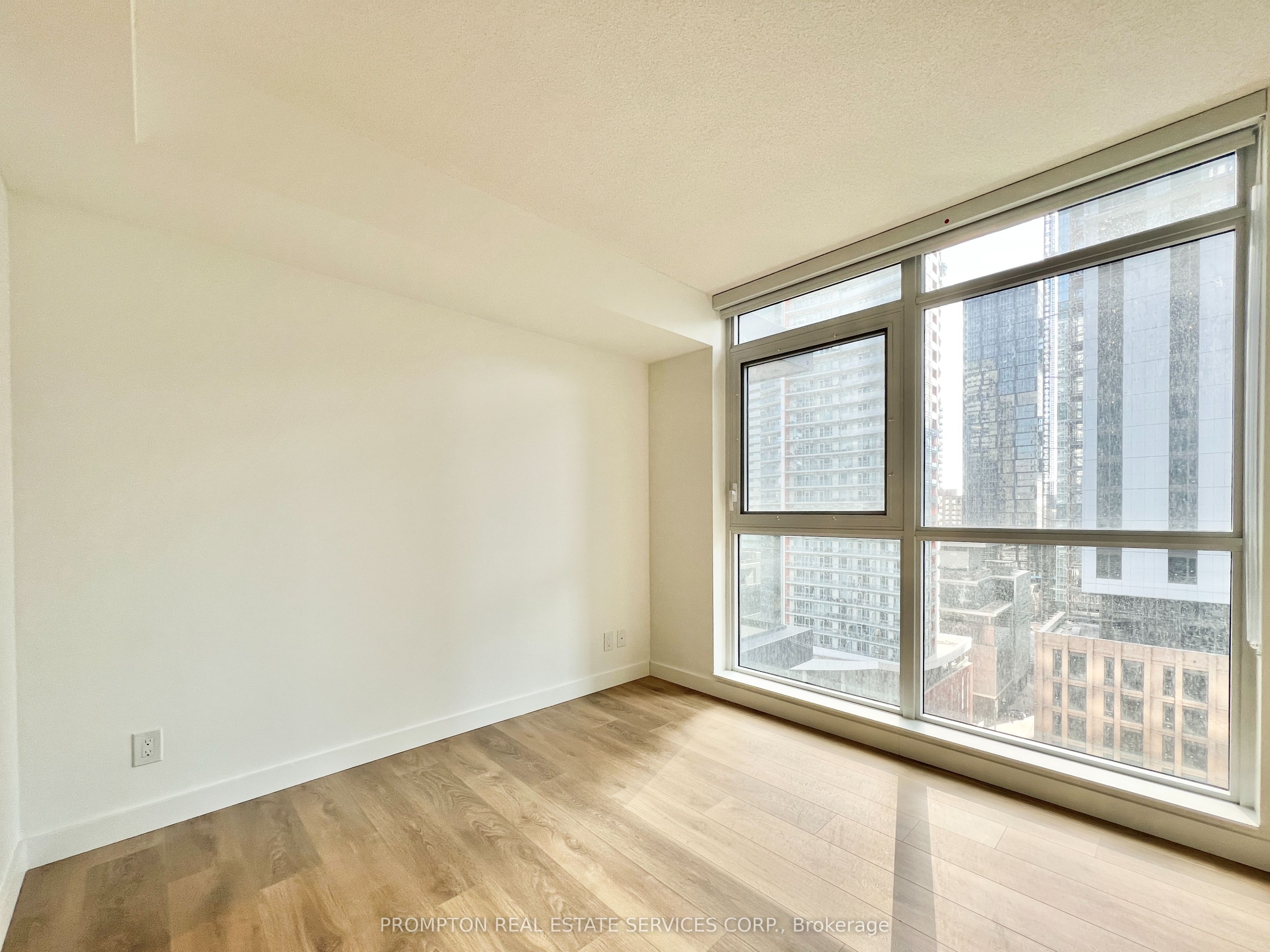 38 Widmer Street 2007, Toronto, ON M5V 0P7 photo 5