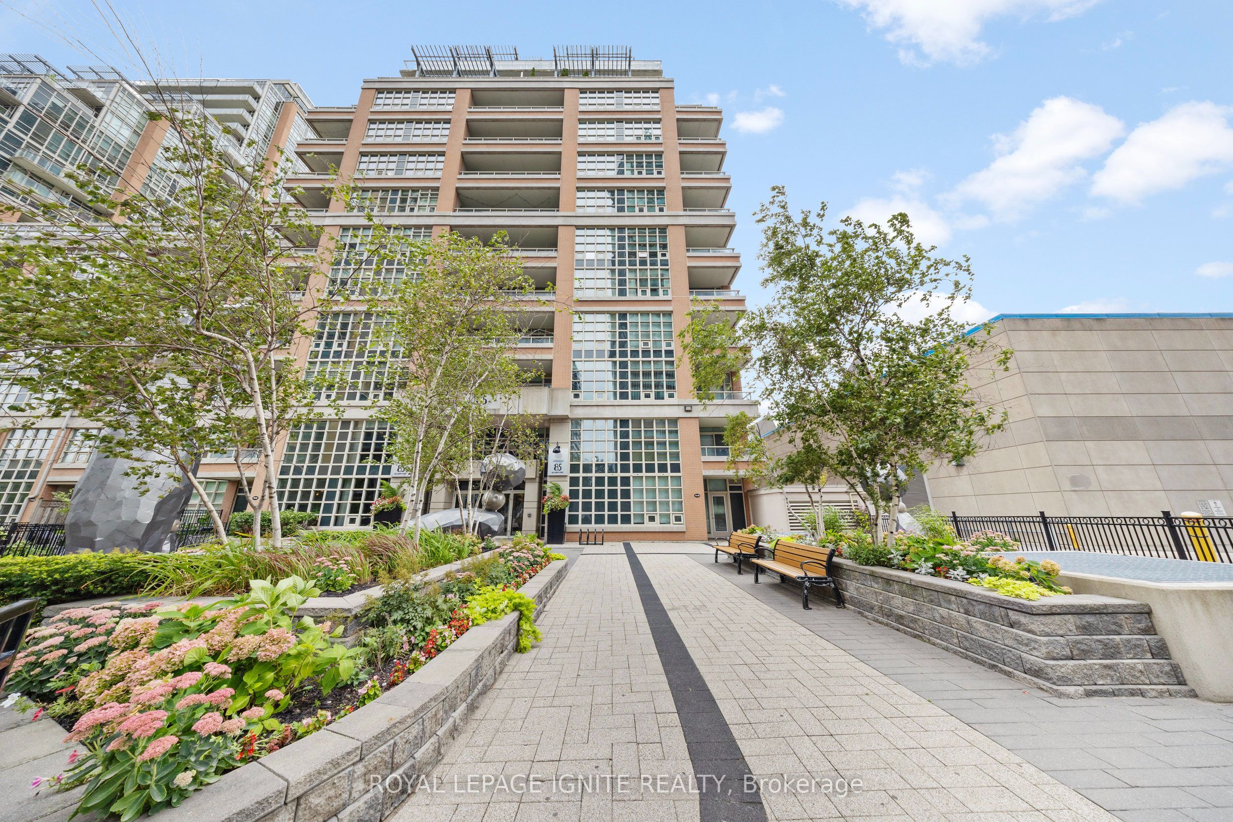 85 East Liberty Street 1420, Toronto, ON M6K 3R4 photo 2