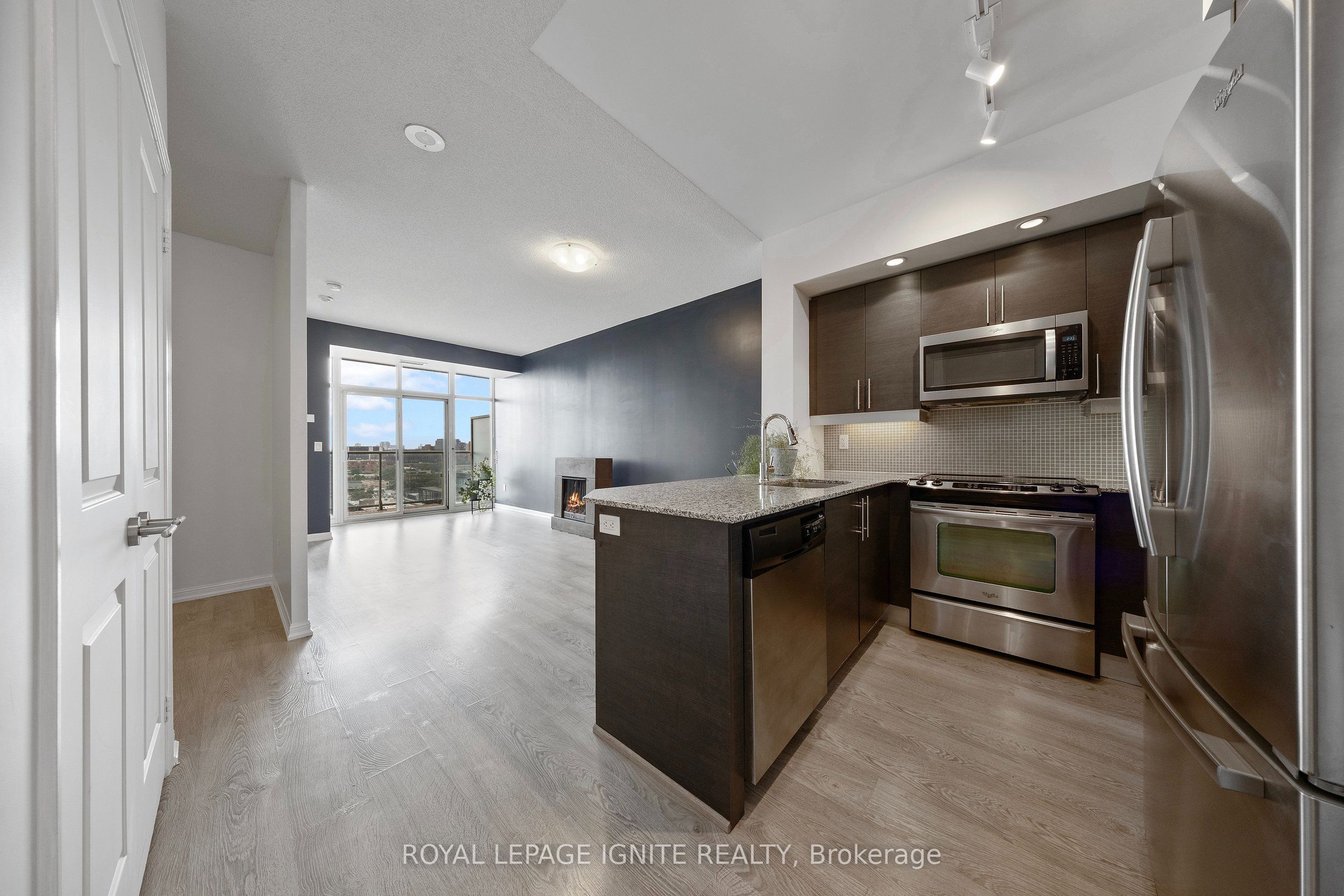 85 East Liberty Street 1420, Toronto, ON M6K 3R4 photo 3