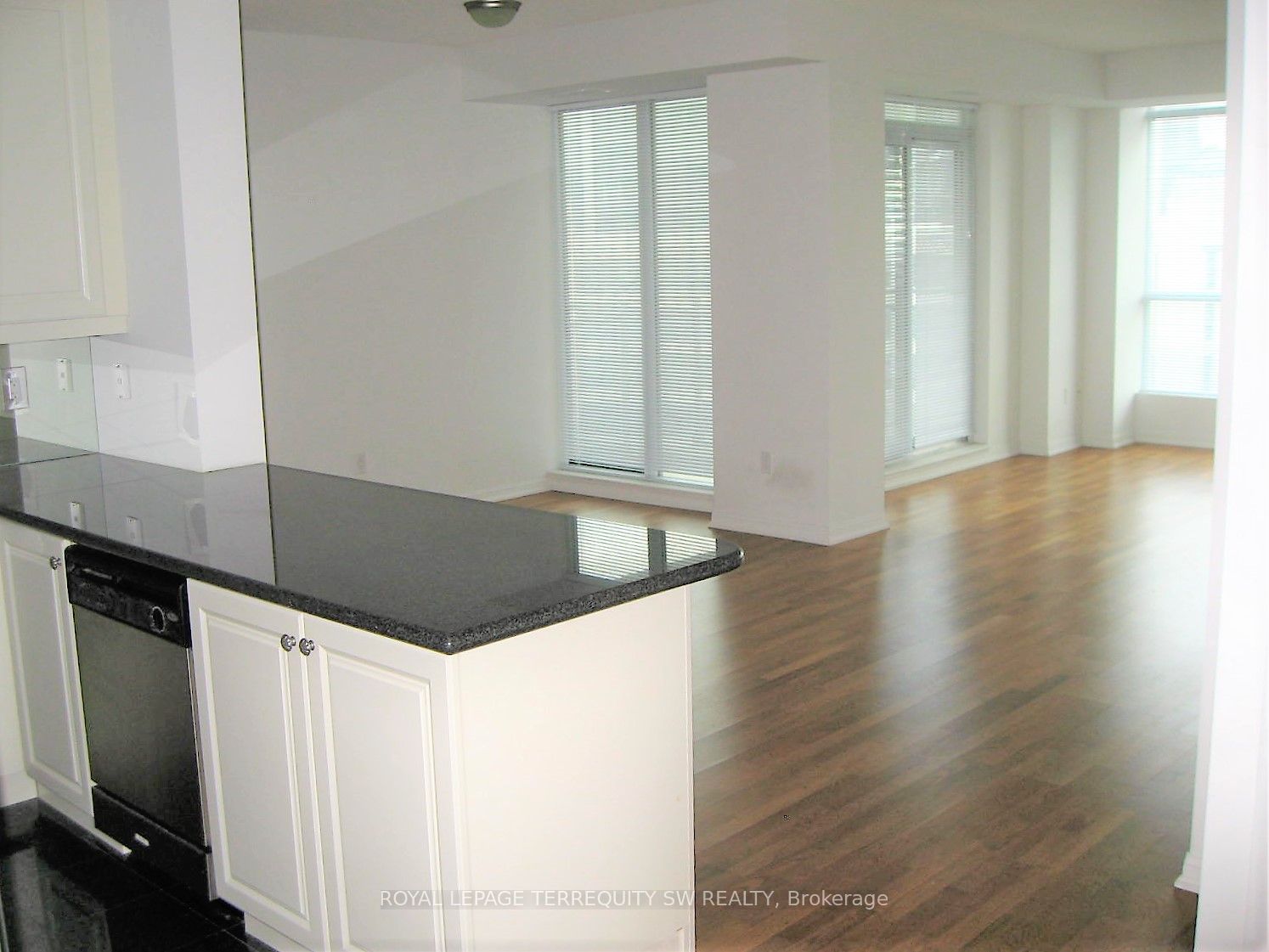 628 Fleet Street 912, Toronto, ON M5V 1A8 photo 5