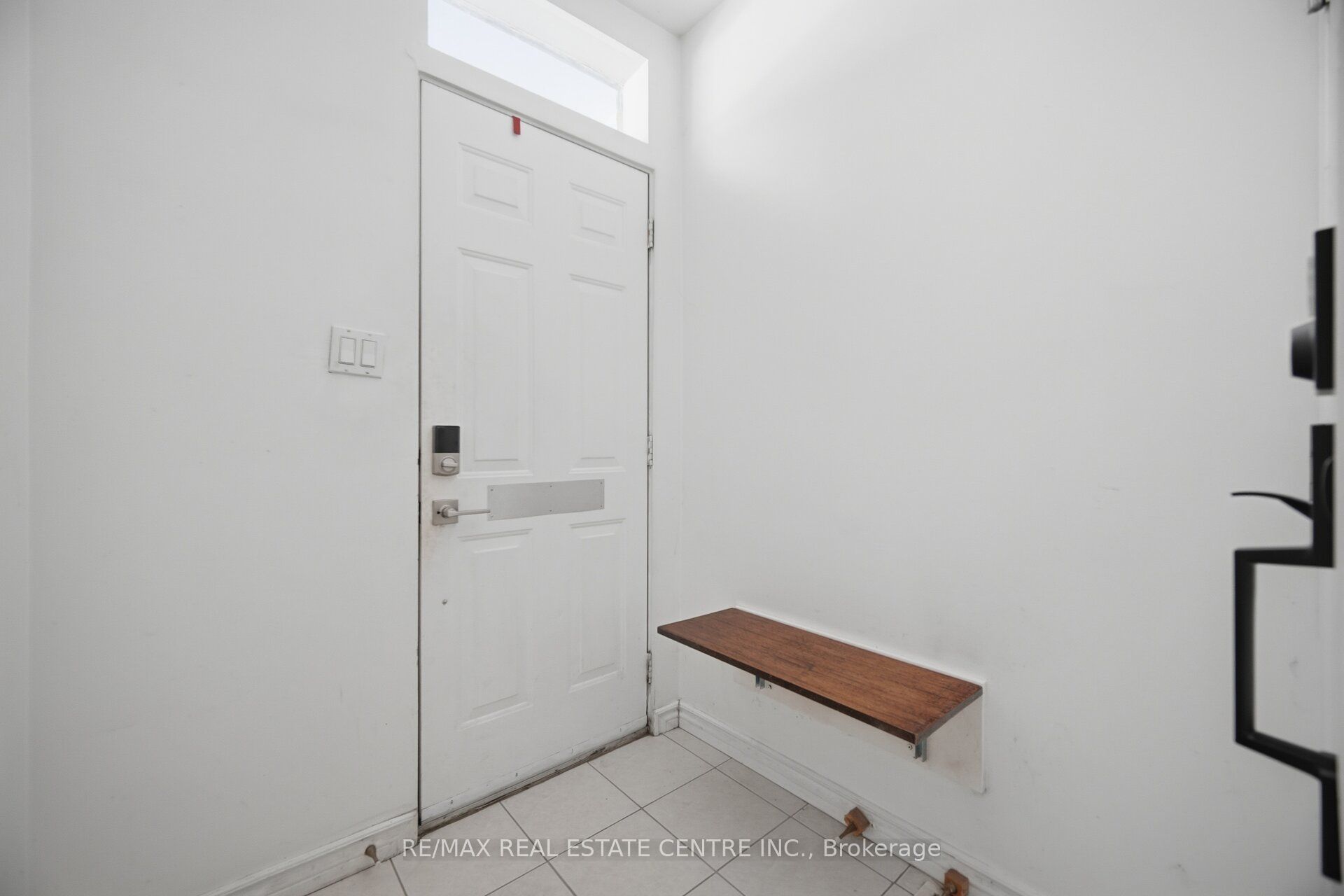 472 Lansdowne Avenue Upper, Toronto, ON M6H 3Y3 photo 3