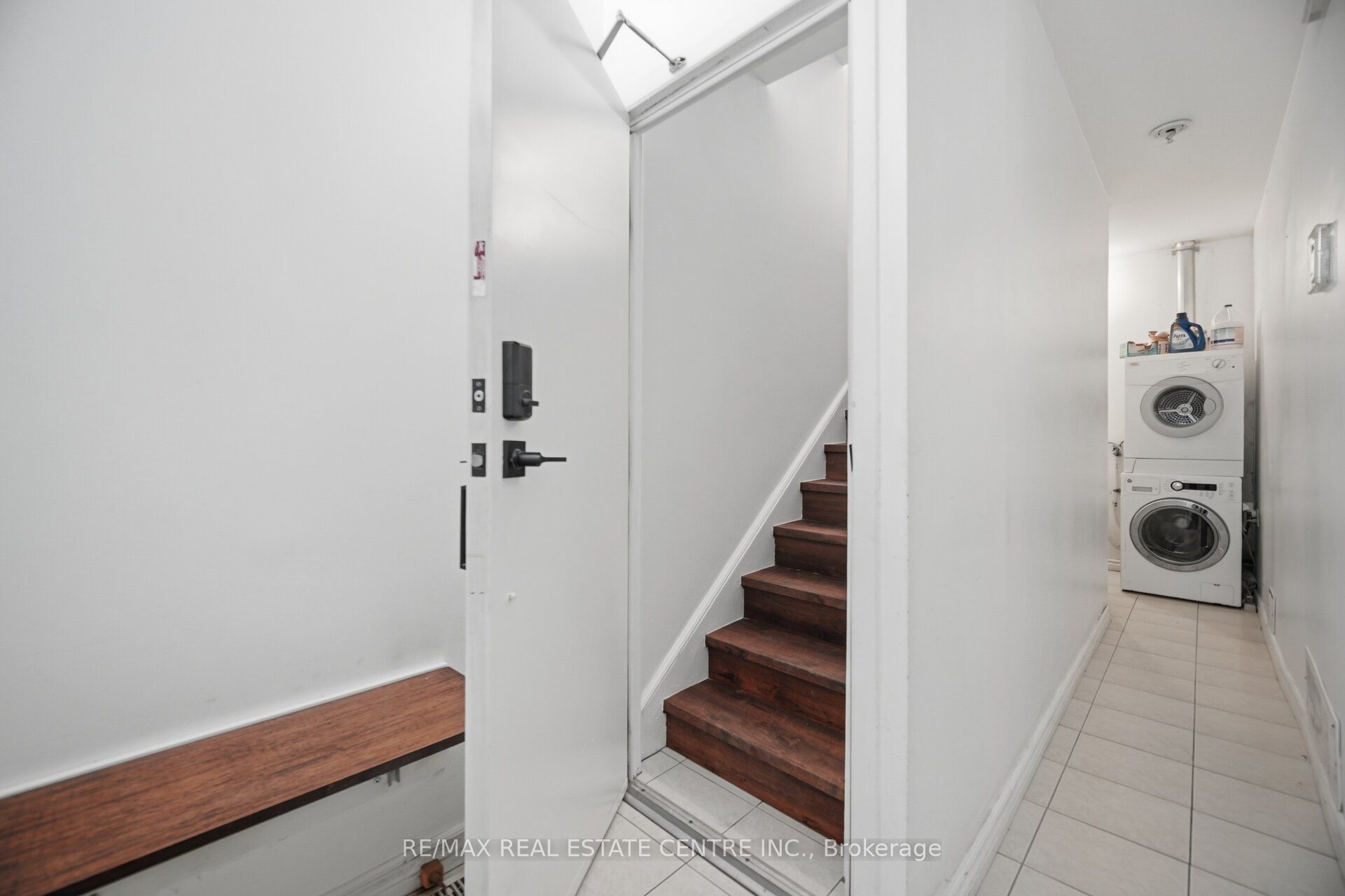 472 Lansdowne Avenue Upper, Toronto, ON M6H 3Y3 photo 4