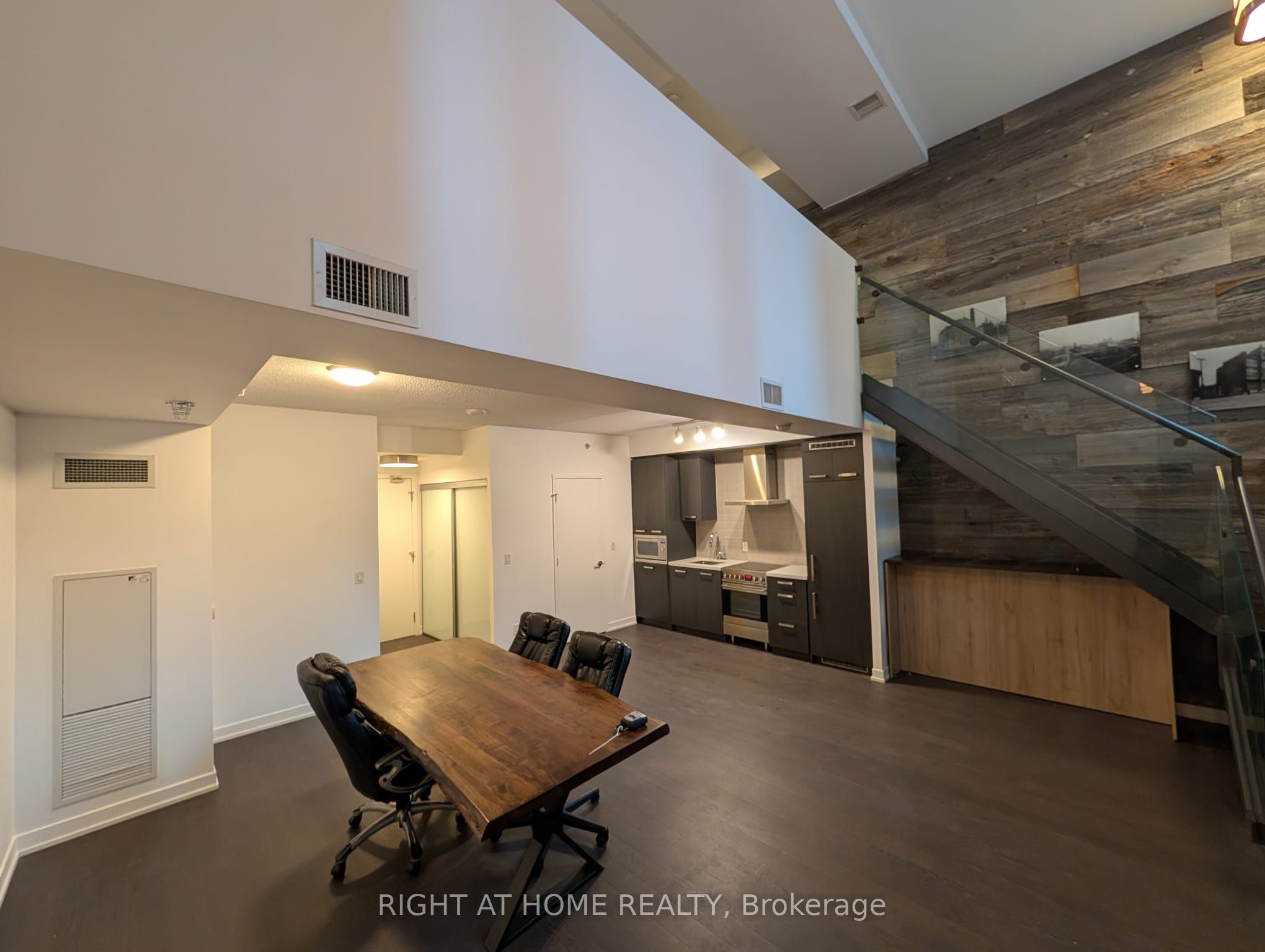 455 Front Street E S115, Toronto, ON M5A 0G2 photo 2
