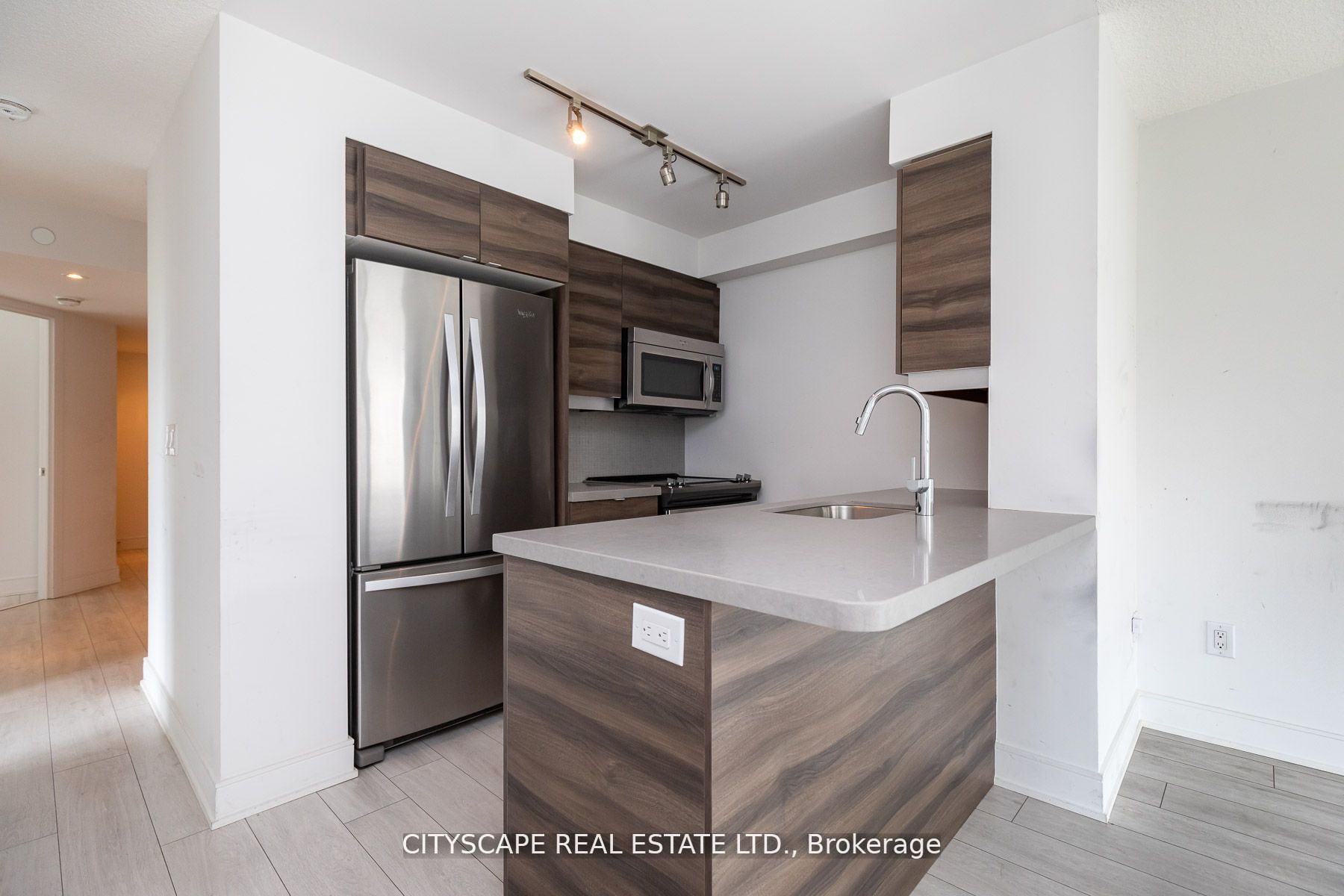525 Adelaide Street W 315, Toronto, ON M5V 1T6 photo 2