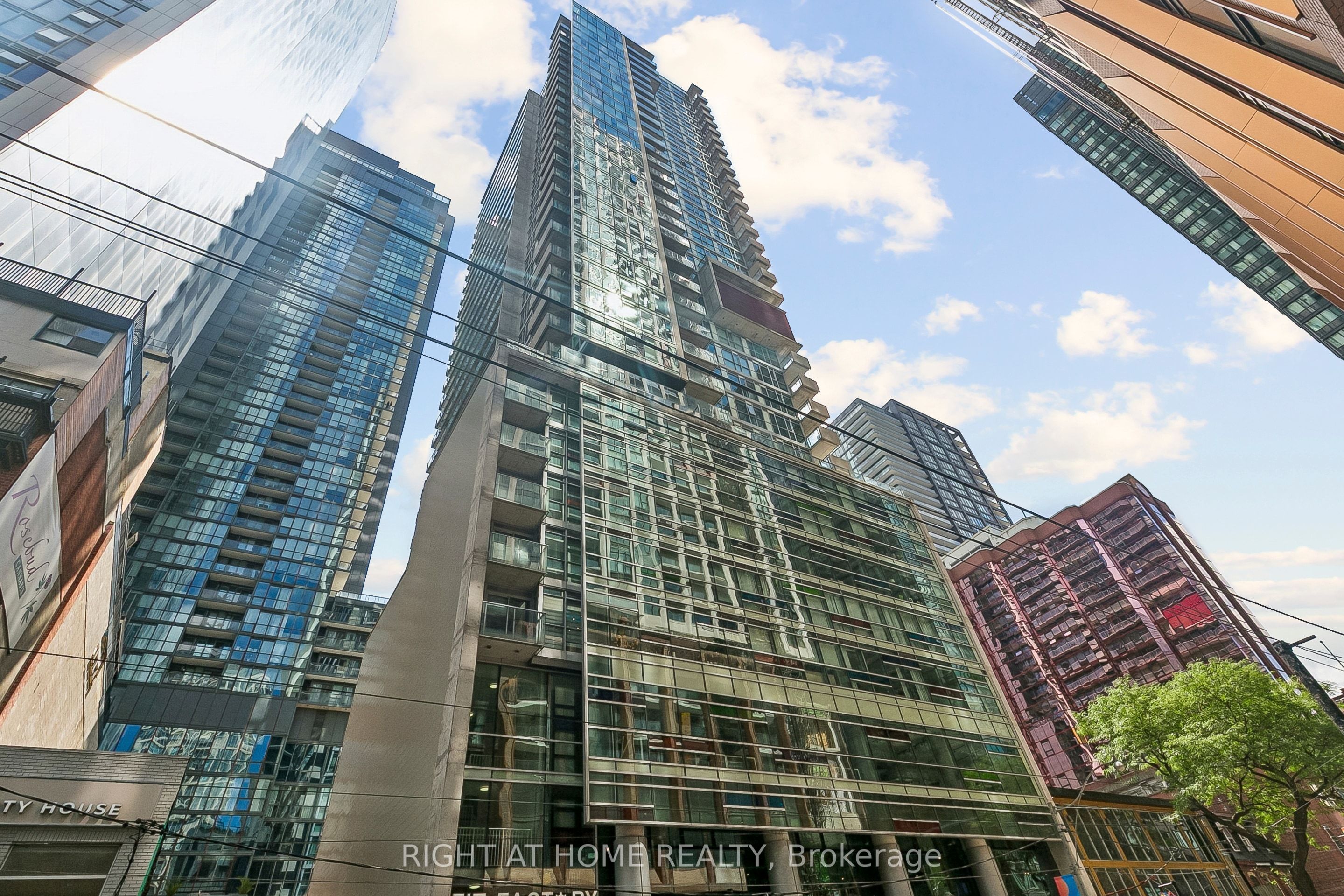 375 King Street W 1606, Toronto, ON M5V 1K5
