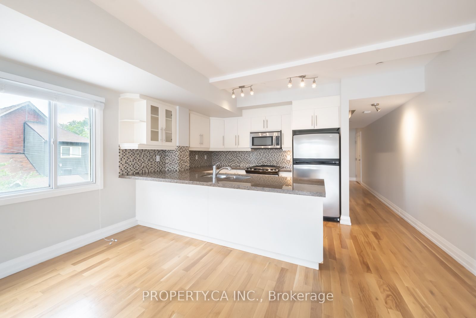 473 Dupont Street 2, Toronto, ON M6G 1Y6