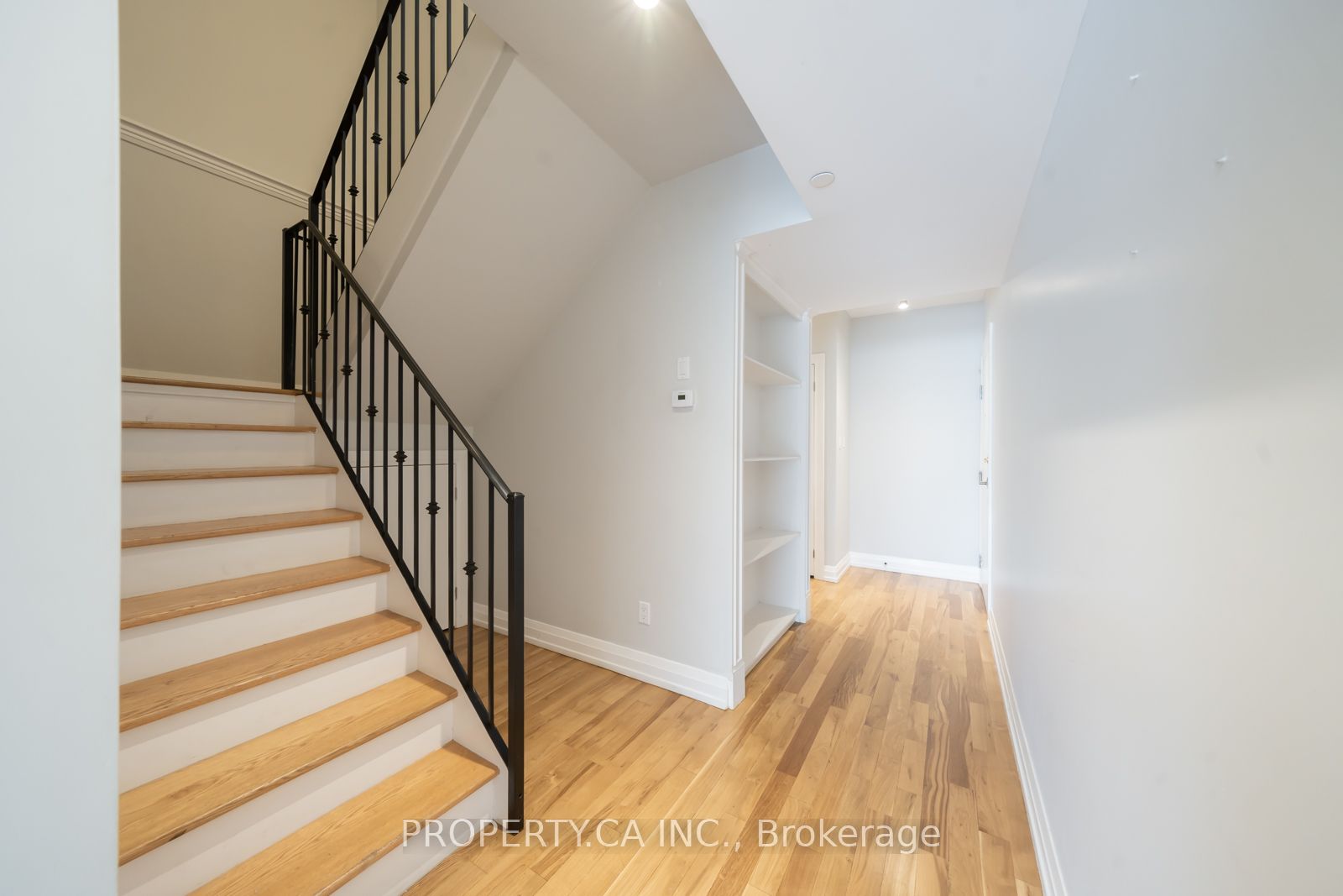 473 Dupont Street 2, Toronto, ON M6G 1Y6 photo 4