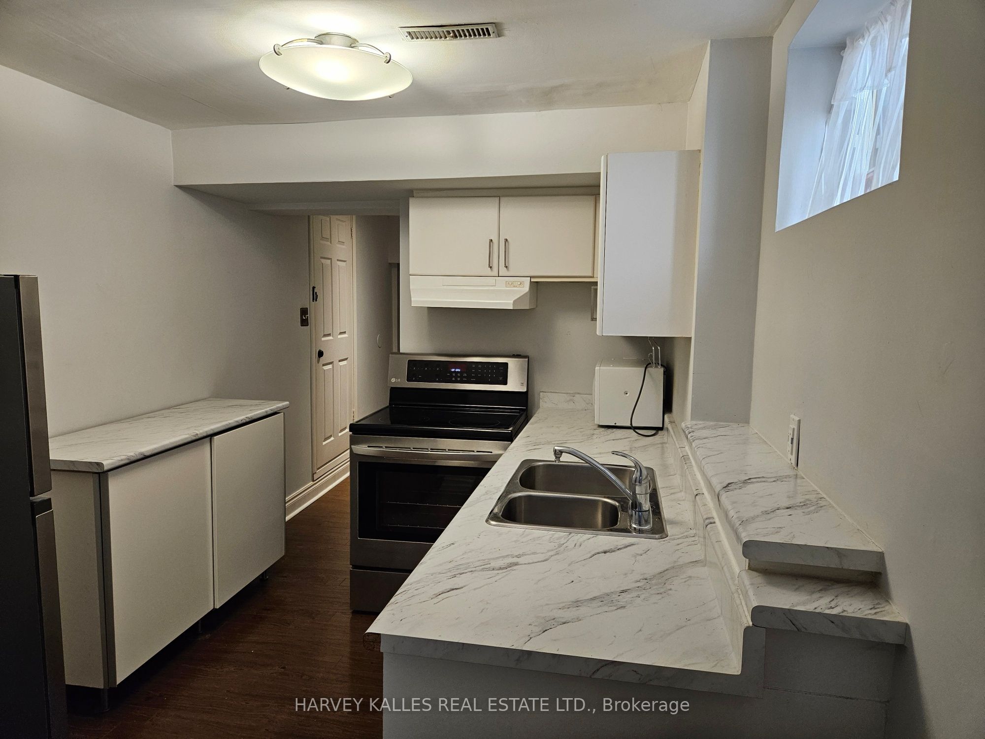 85 Lanark Avenue Lower, Toronto, ON M6E 2G3