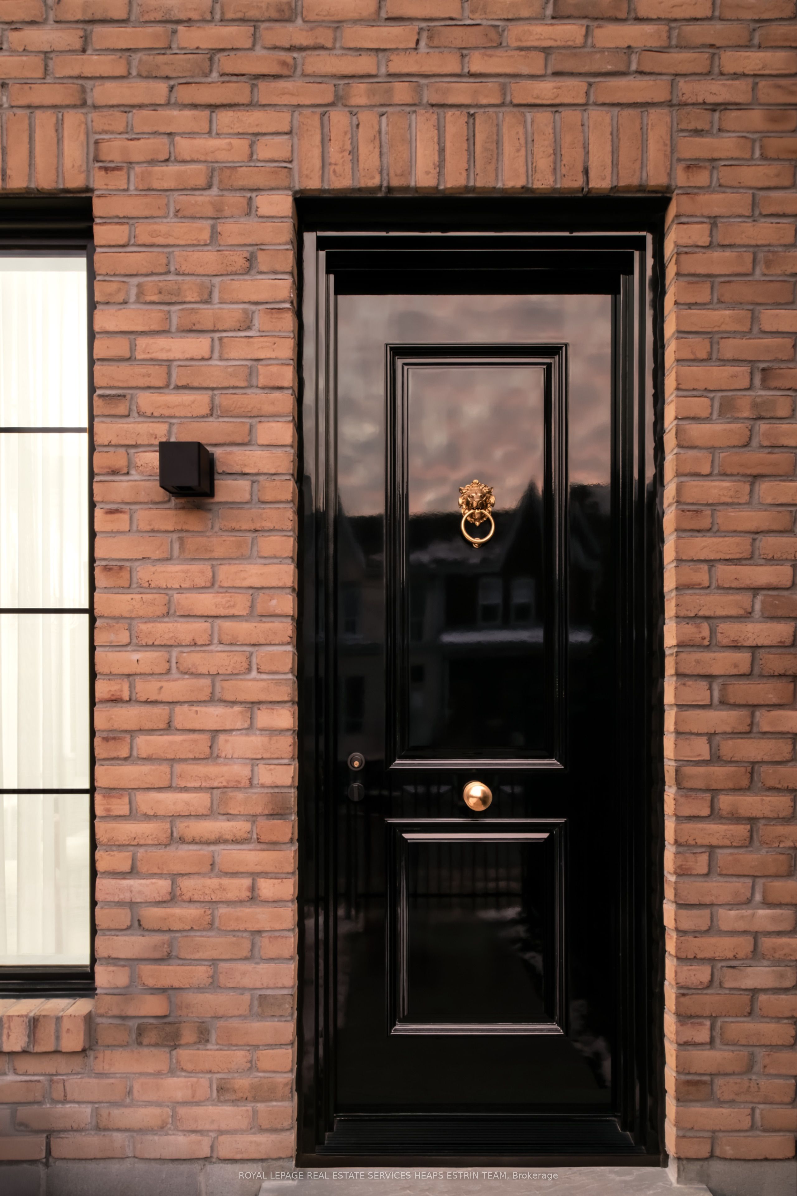 23 Lippincott Street, Toronto, ON M5T 2R4 photo 2