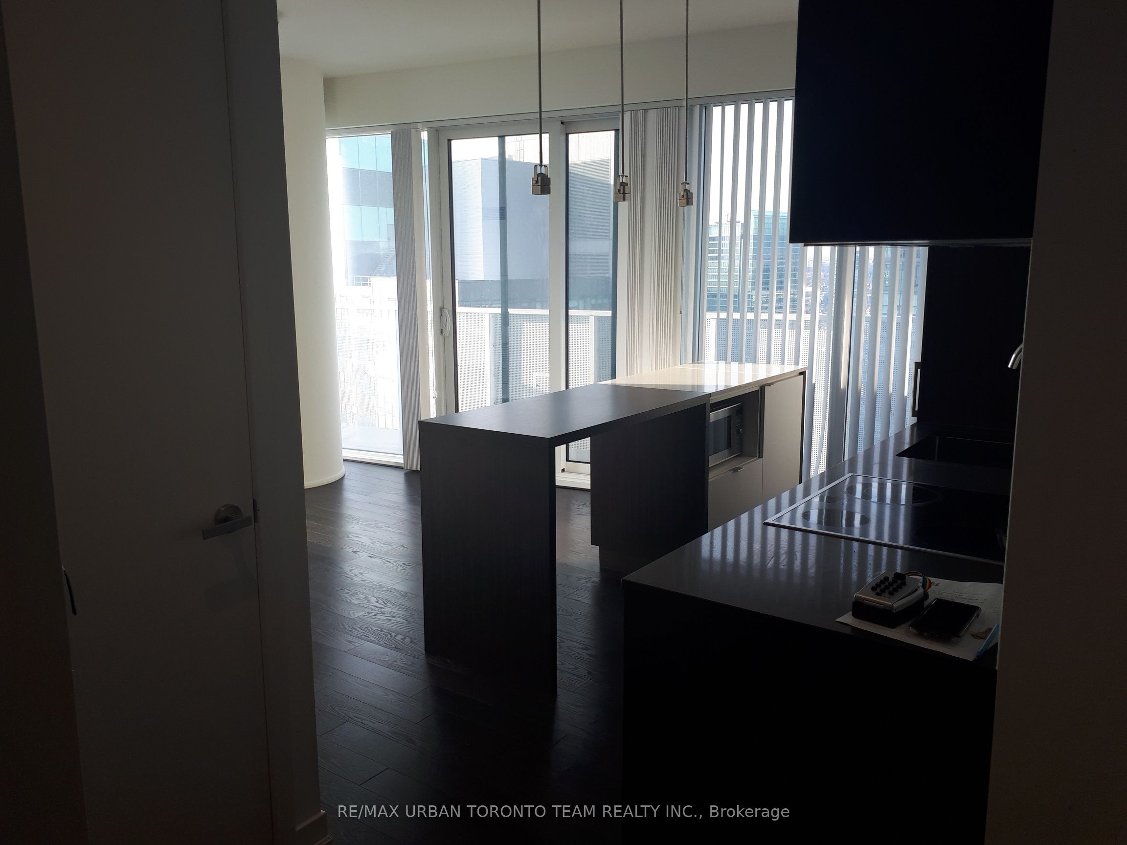 100 Harbour Street 5502, Toronto, ON M5J 0B5 photo 2