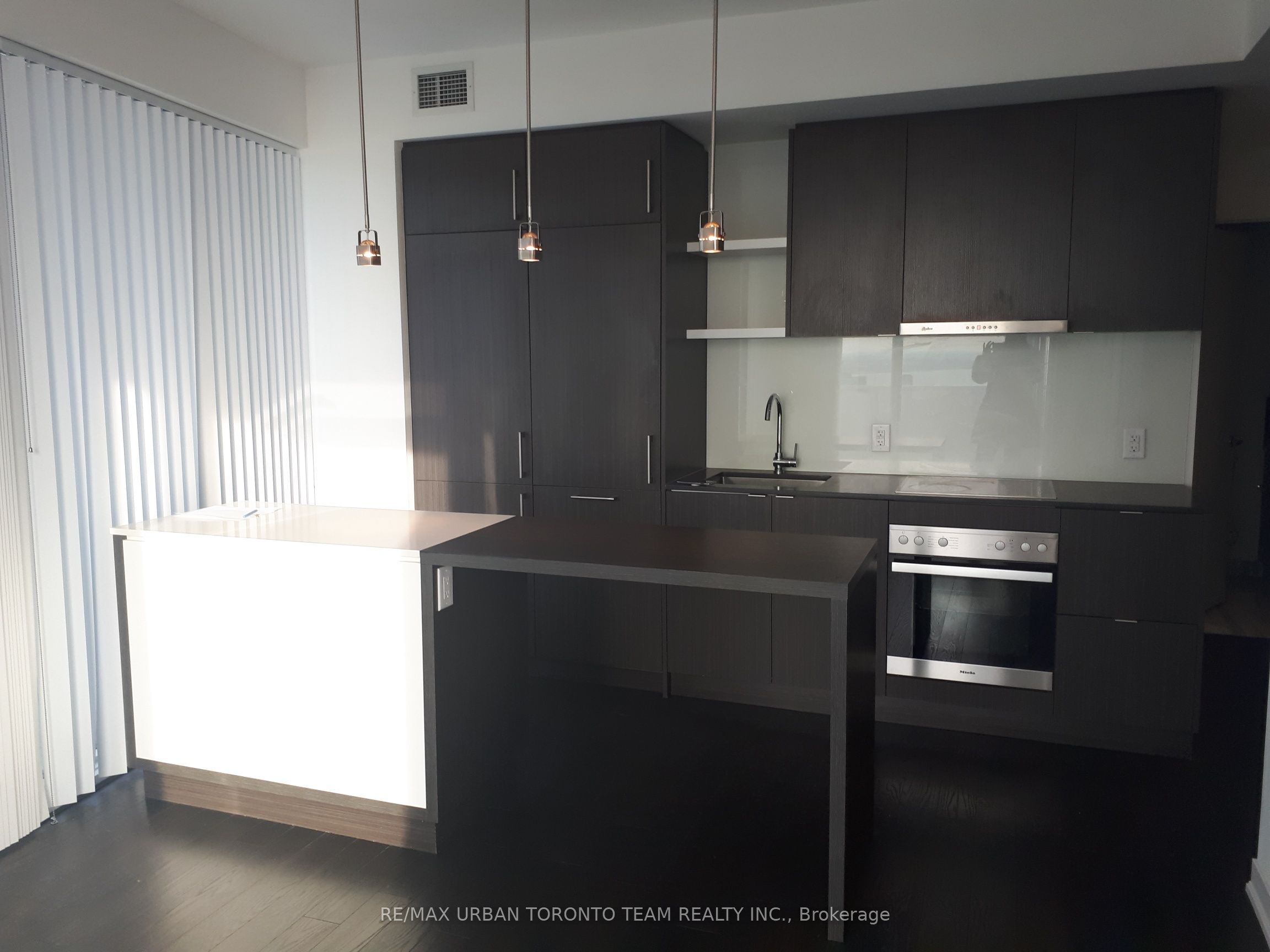 100 Harbour Street 5502, Toronto, ON M5J 0B5 photo 4