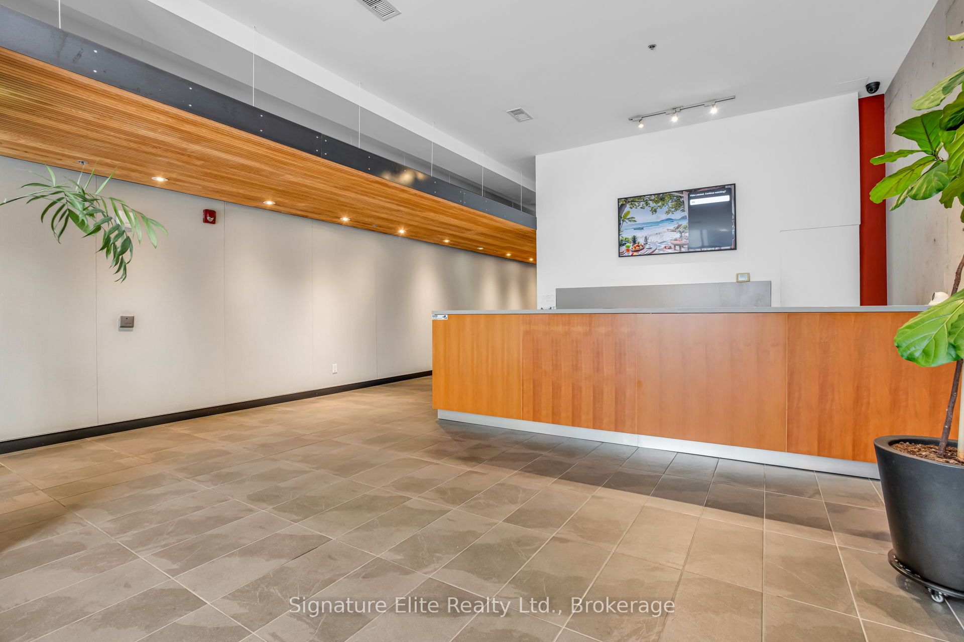 8 Dovercourt Road 402, Toronto, ON M6J 0B6 photo 2