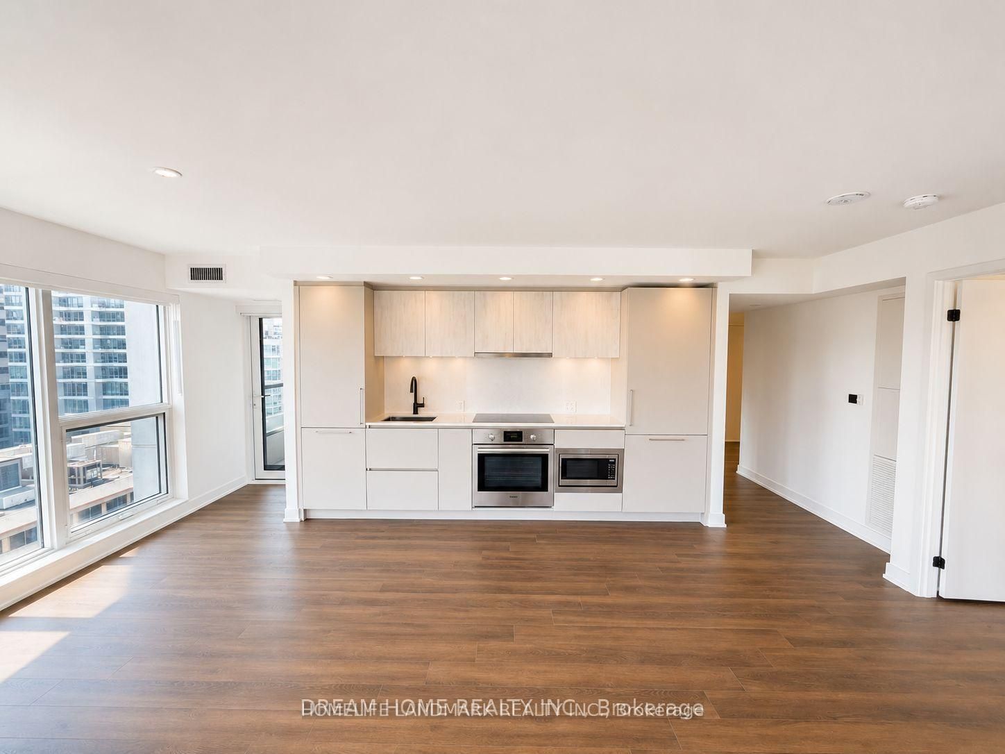 609 Sherbourne Street 2002, Toronto, ON M4X 0A4 photo 5