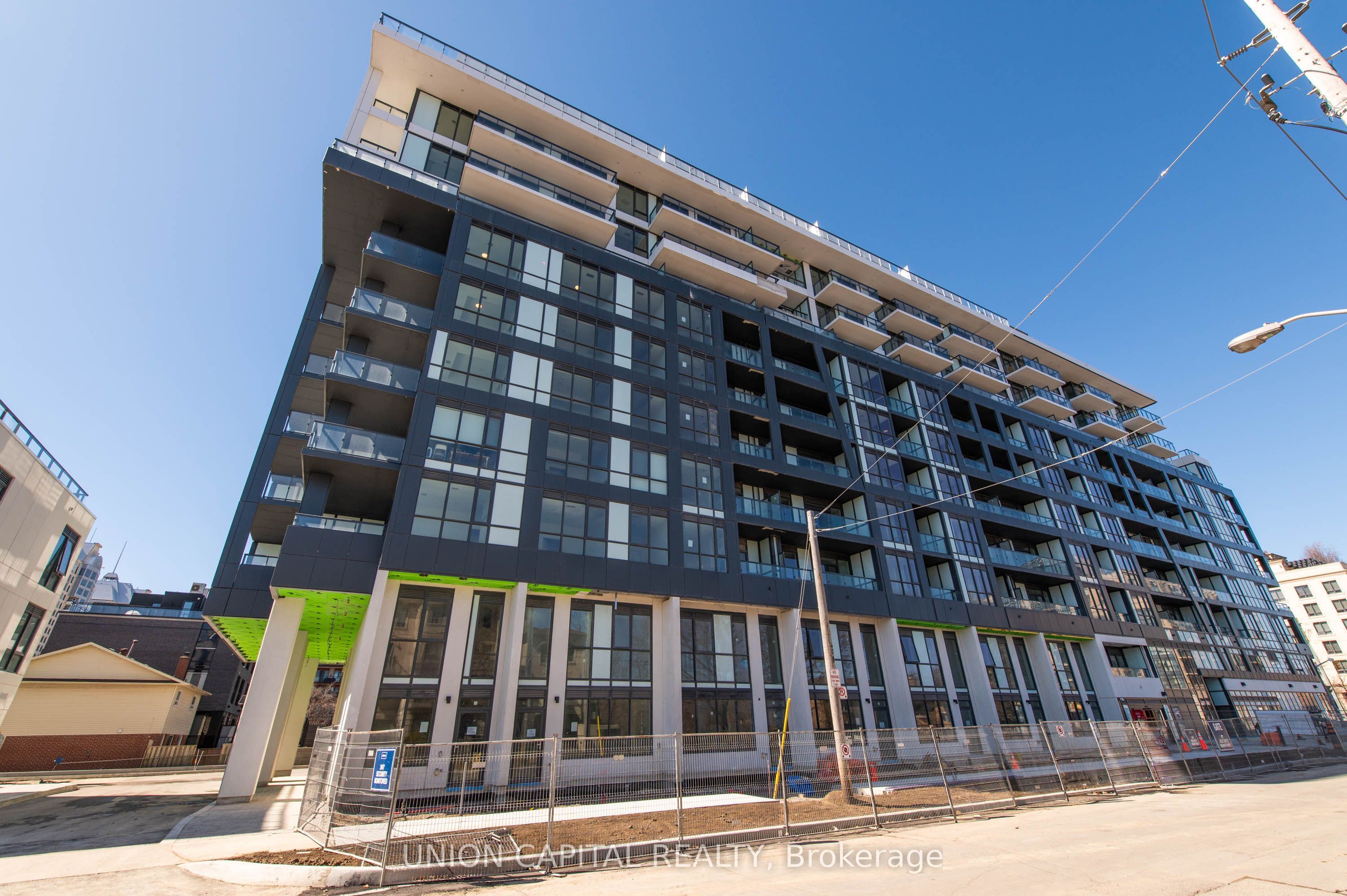 6 Greenbriar Road 228, Toronto, ON M2K 0H6 photo 2