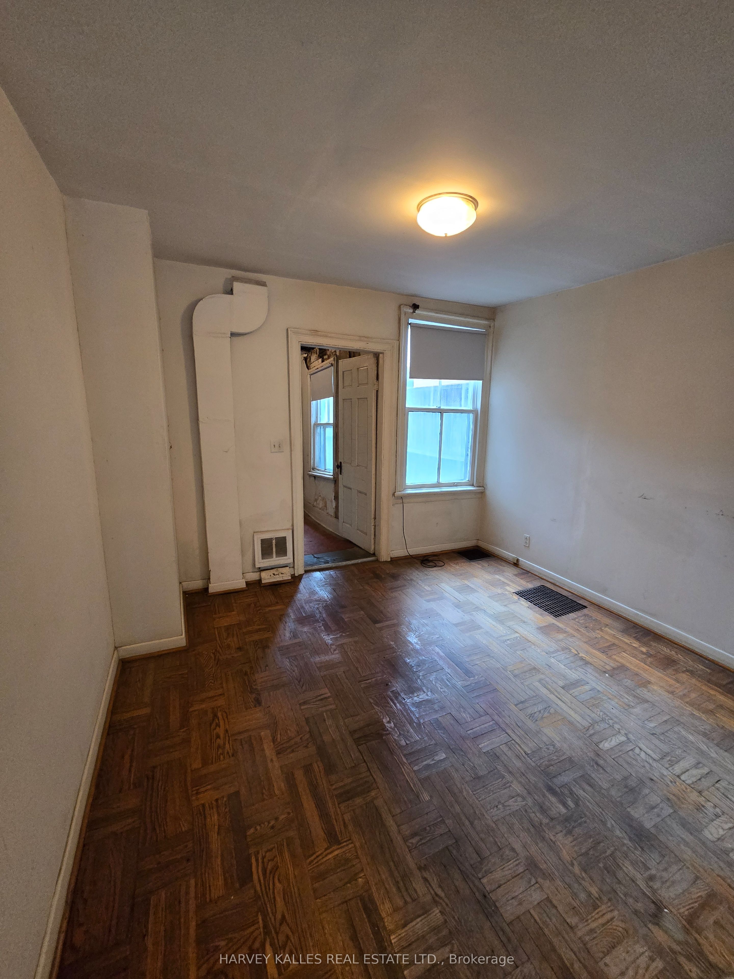 12 Whitaker Avenue, Toronto, ON M6J 1A1 photo 2