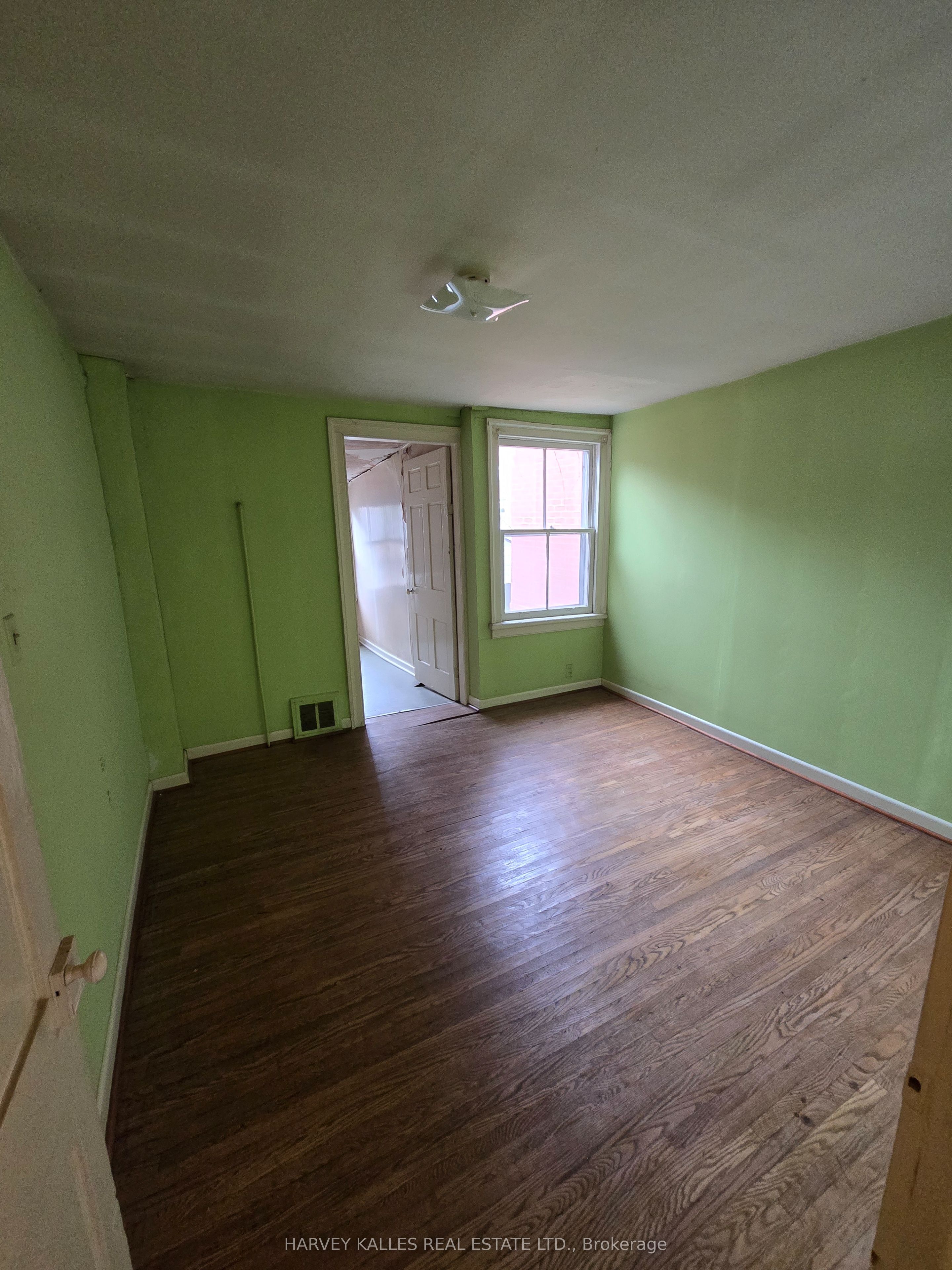 12 Whitaker Avenue, Toronto, ON M6J 1A1 photo 3