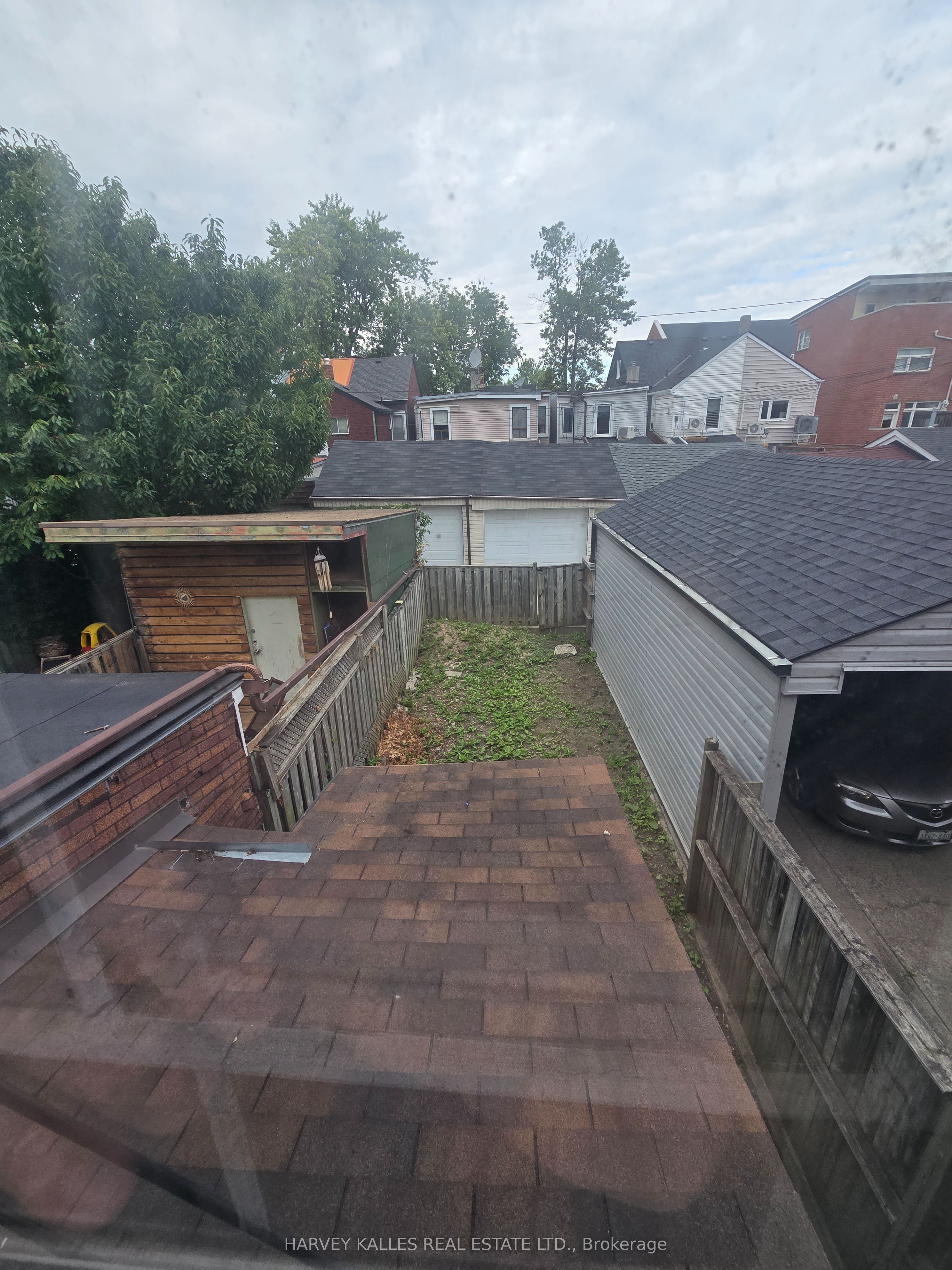 12 Whitaker Avenue, Toronto, ON M6J 1A1 photo 4