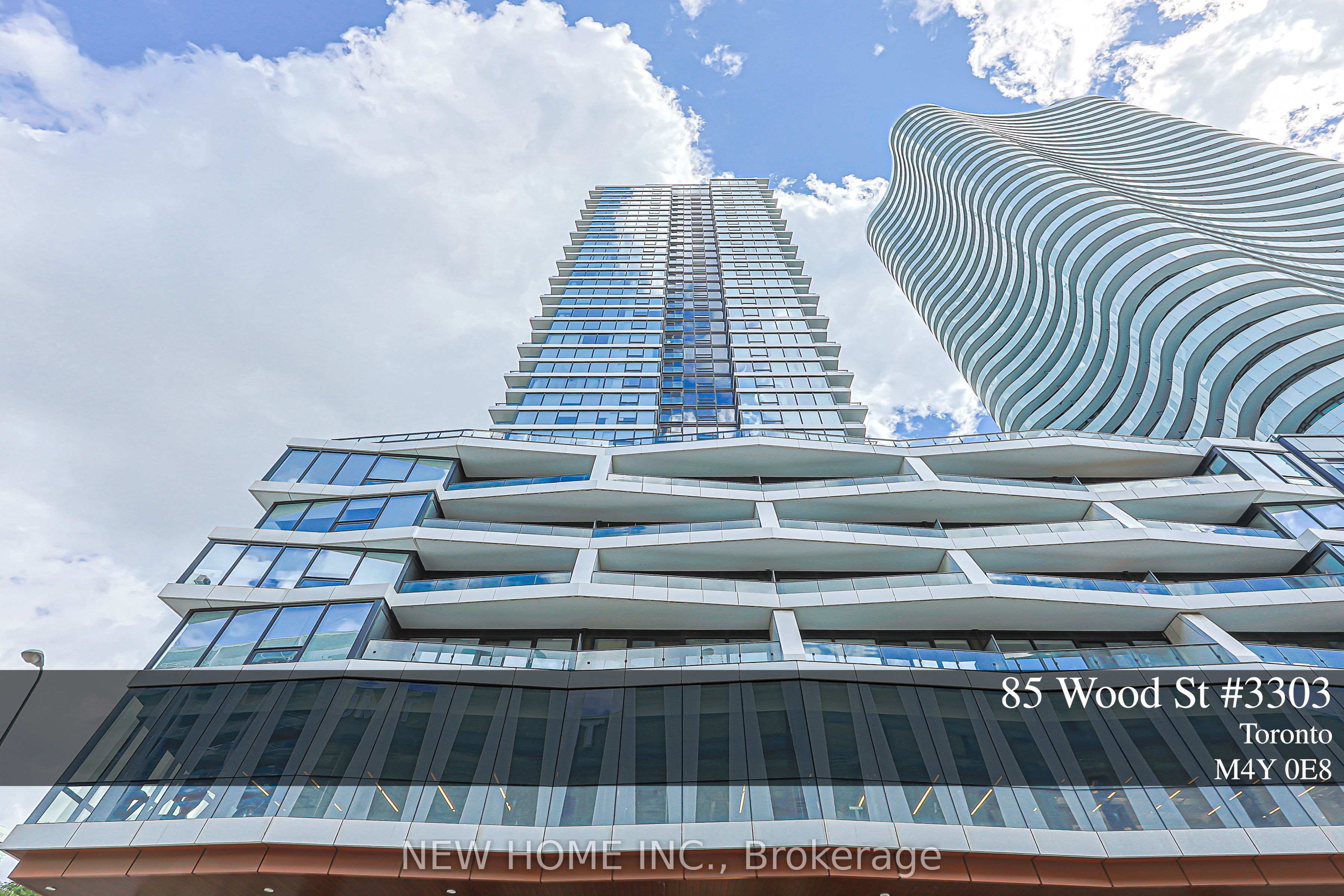 85 Wood Street 3303, Toronto, ON M4Y 0E8 photo 2
