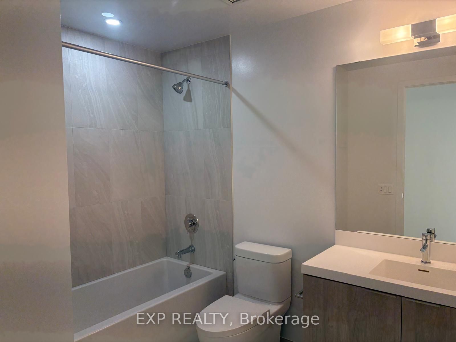 5858 Yonge Street 2702, Toronto, ON M2M 0C6 photo 5