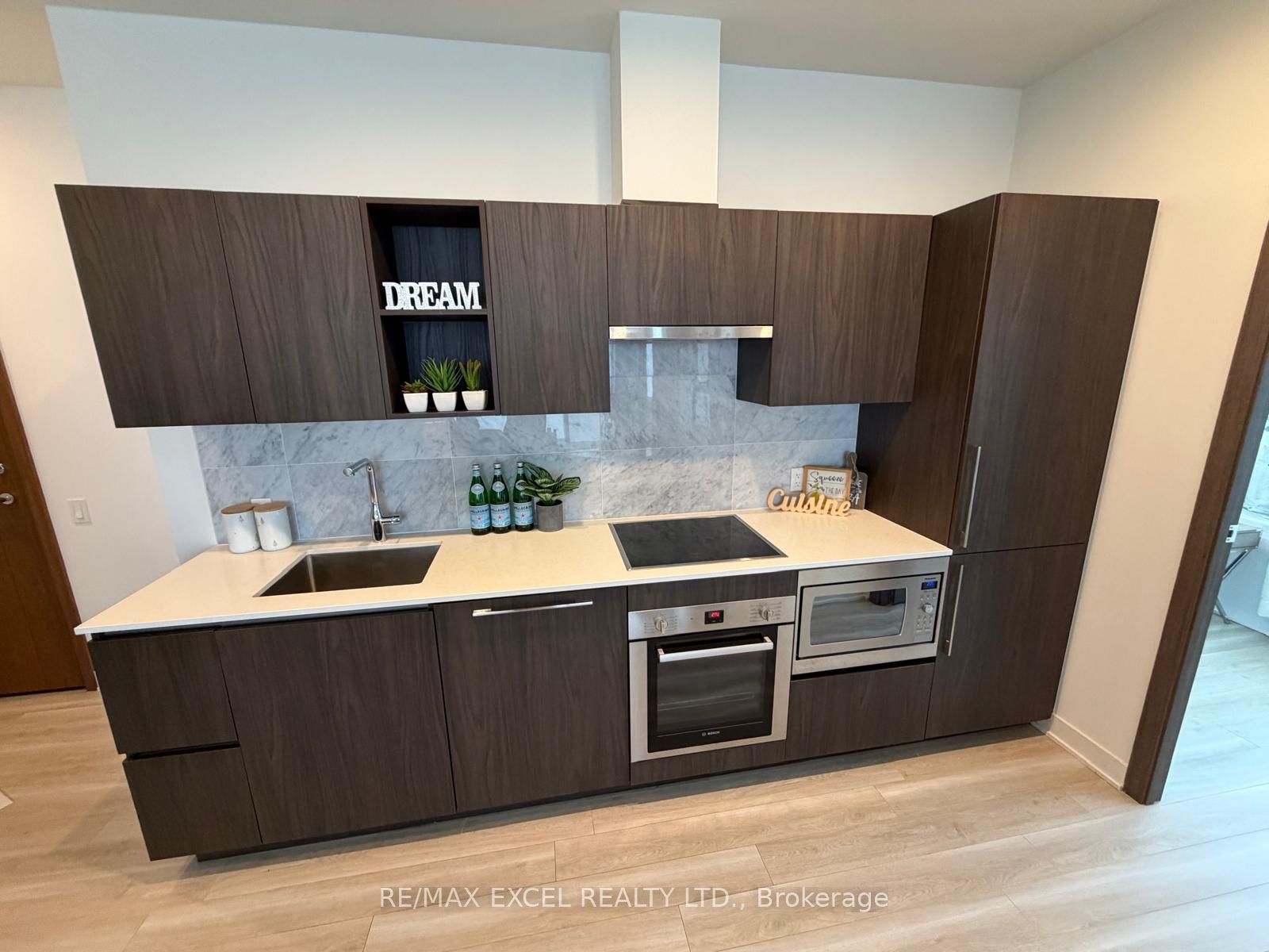 17 Bathurst Street 4606, Toronto, ON M5V 0N1 photo 3