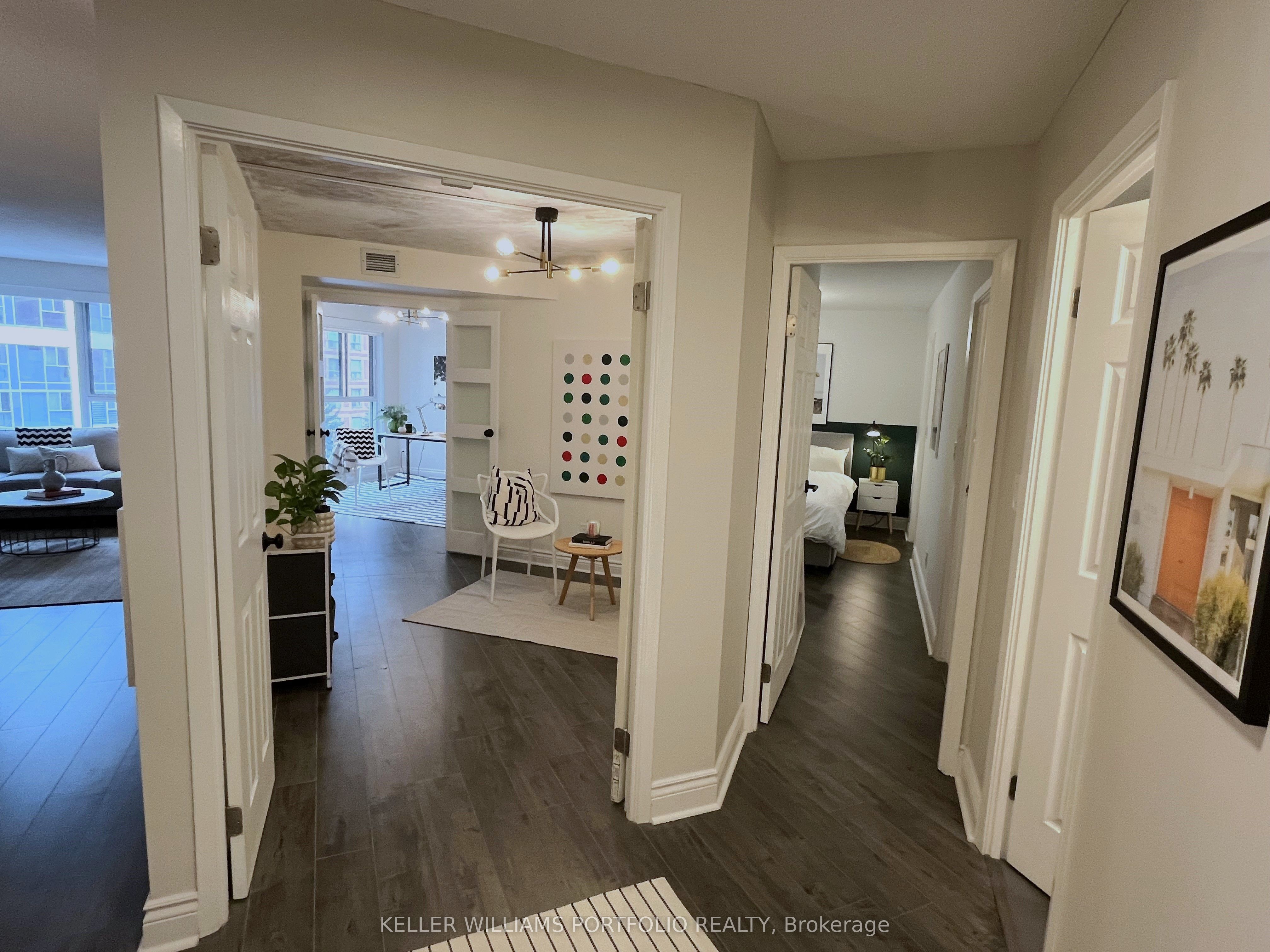 222 The Esplanade Street 539, Toronto, ON M5A 4M8 photo 2