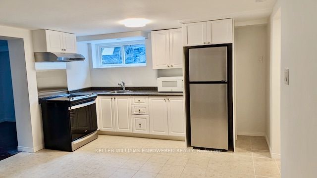 28 Hove Street Basement, Toronto, ON M3H 4Y9 photo 2
