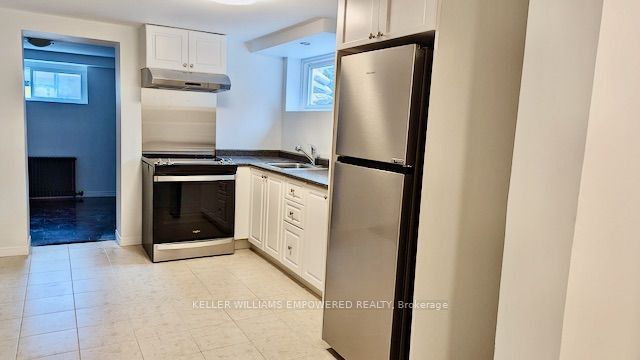 28 Hove Street Basement, Toronto, ON M3H 4Y9 photo 3