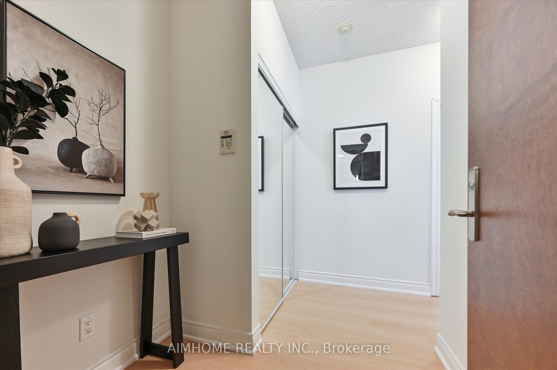 763 Bay Street 4505, Toronto, ON M5G 2R3 photo 2