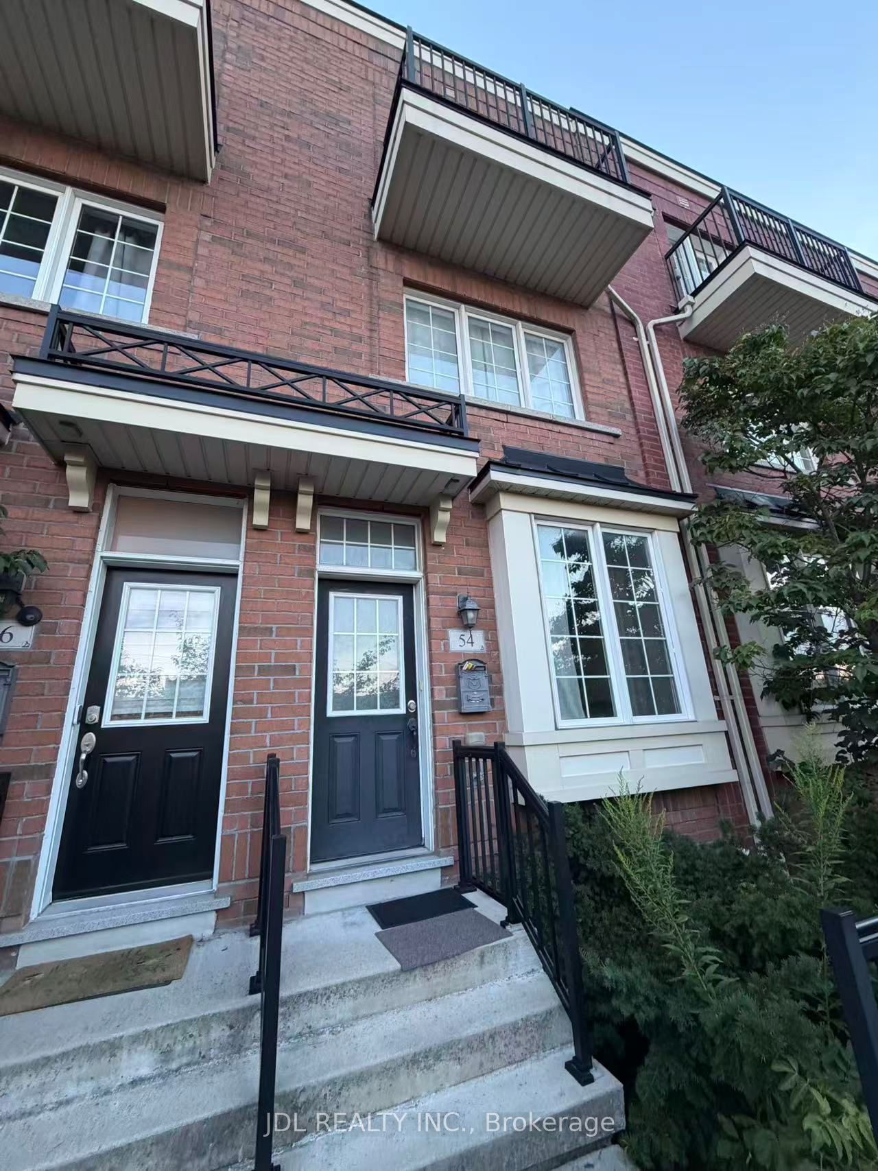 54 Raffeix Lane, Toronto, ON M5A 0G5 photo 3