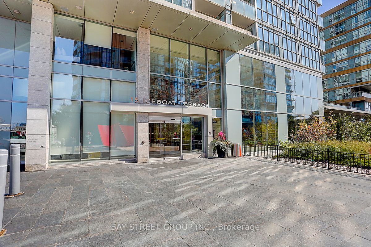 15 Iceboat Terrace 1206, Toronto, ON M5V 4A5 photo 2