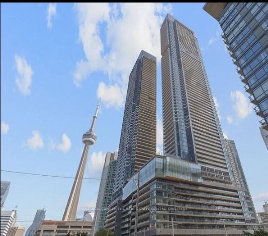 3 Concord City Place Way W 5501, Toronto, ON M5V 0X4