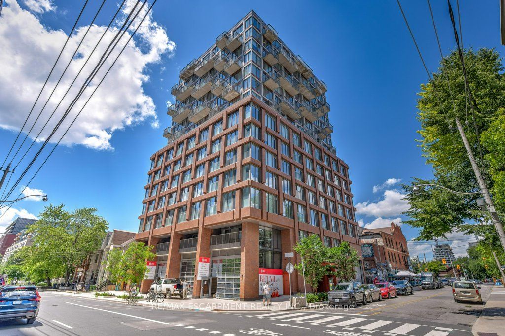 2 Augusta Avenue 803, Toronto, ON M5V 0T3 photo 2