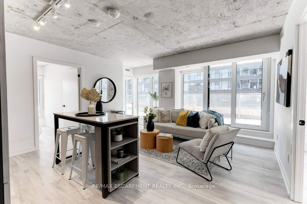 2 Augusta Avenue 803, Toronto, ON M5V 0T3 photo 5
