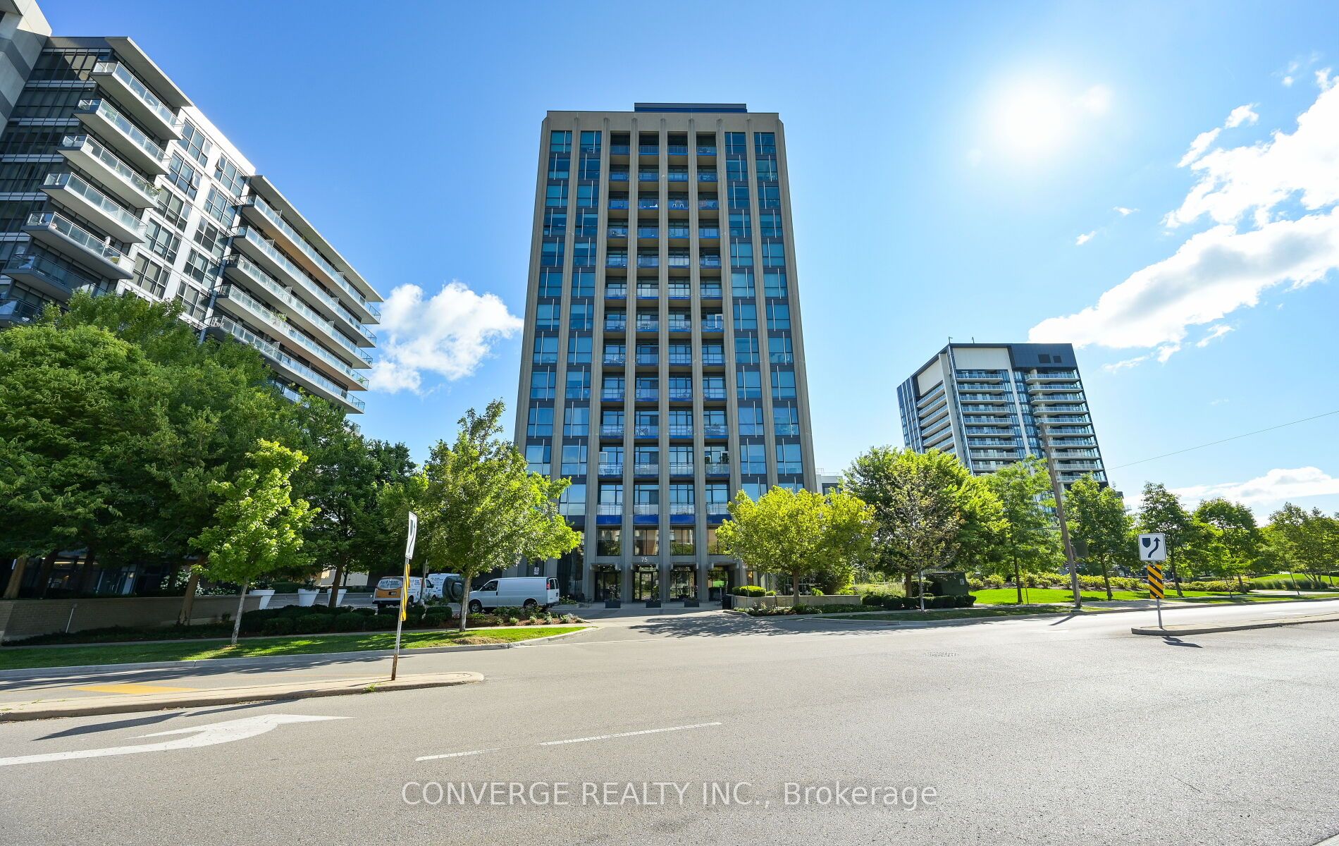 75 The Donway W 203, Toronto, ON M3C 2E9