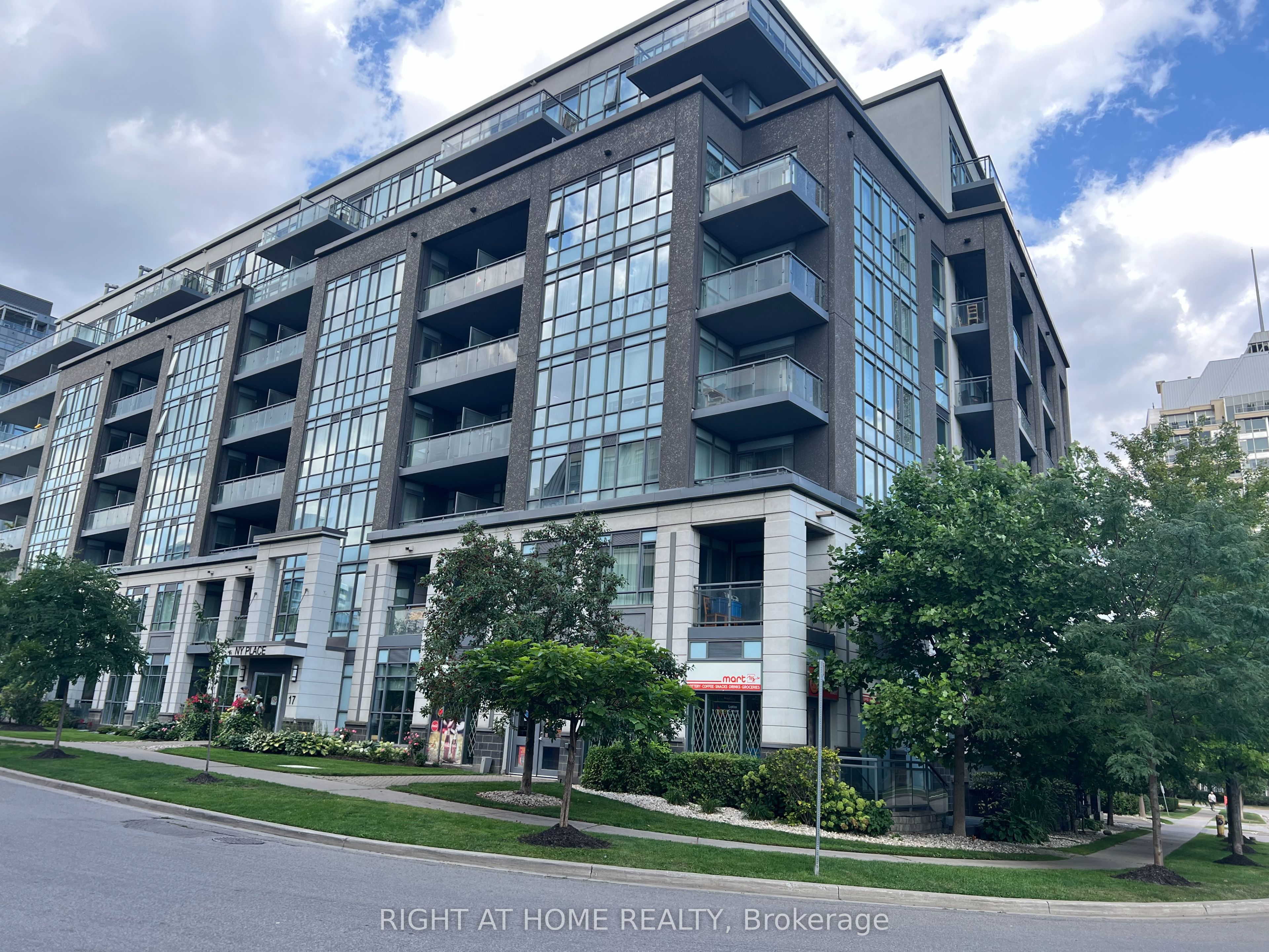 17 Kenaston Gardens 106, Toronto, ON M2K 1G7