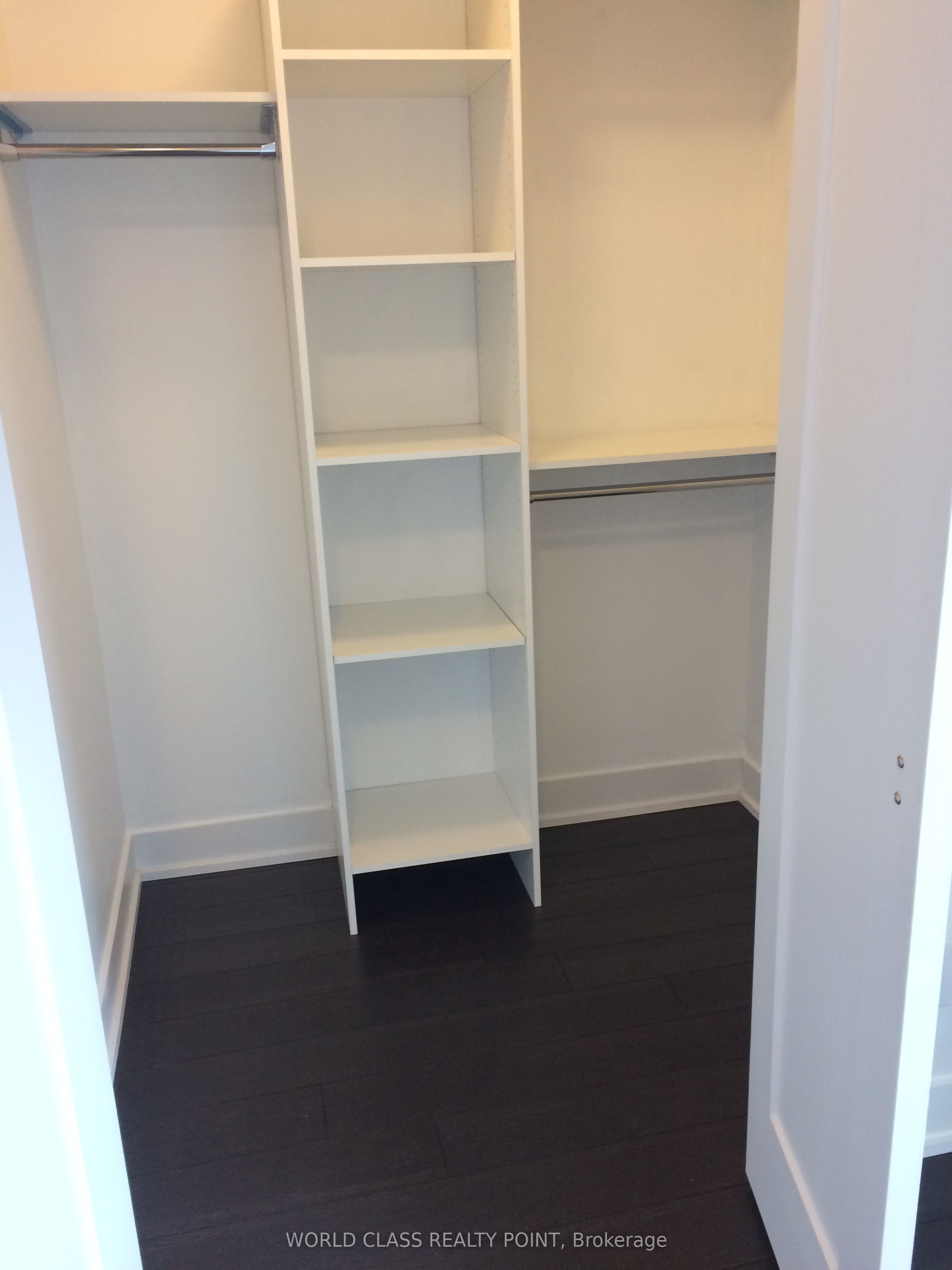318 Richmond Street W 1906, Toronto, ON M5V 0B4 photo 5