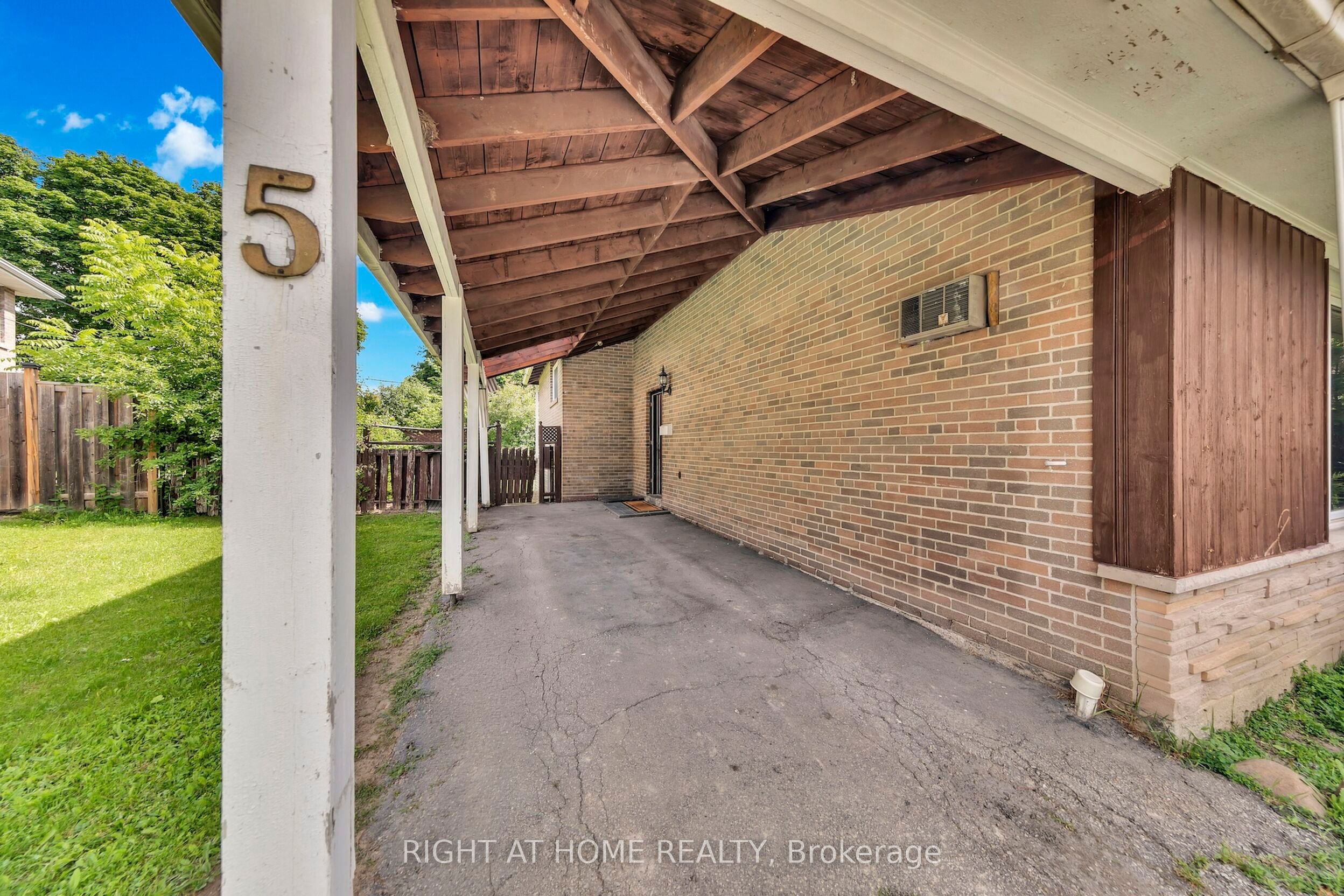 5 Clareville Crescent, Toronto, ON M2J 2B9 photo 5