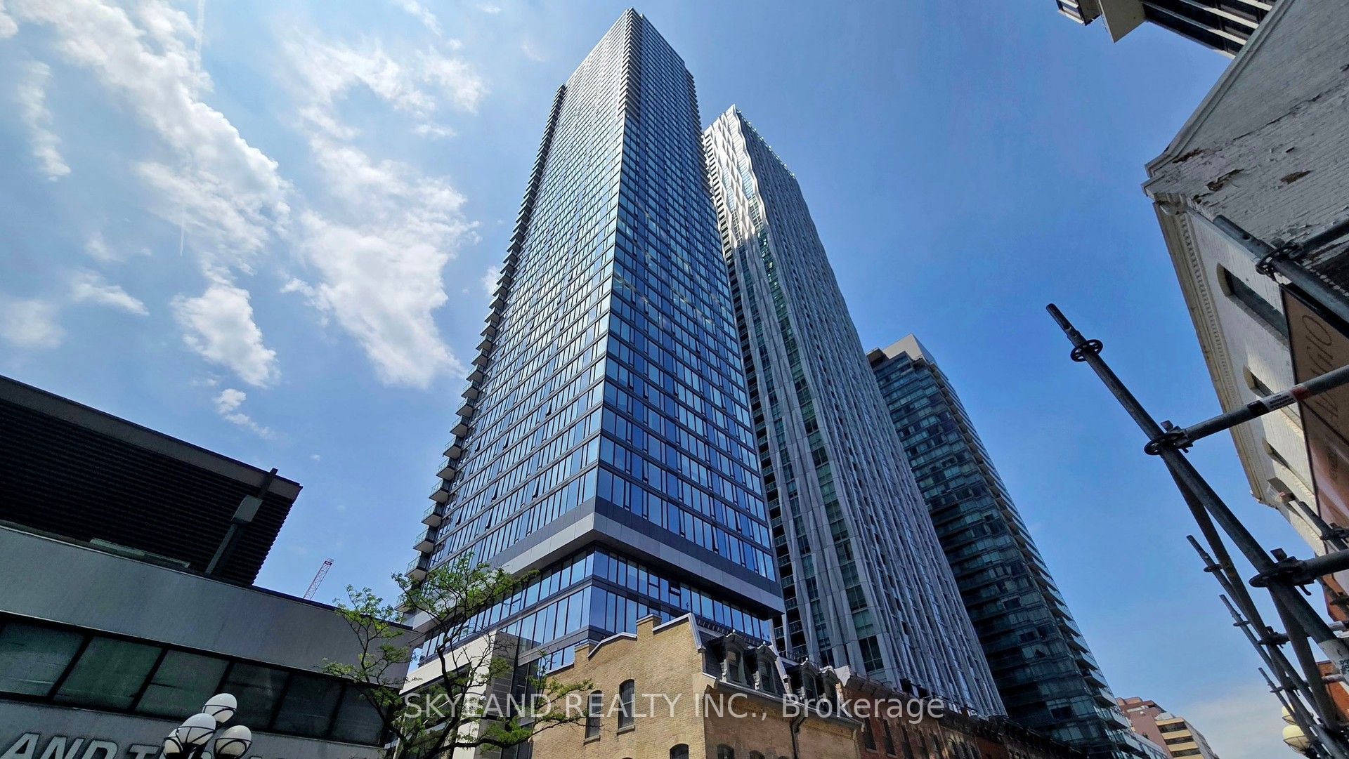 8 Cumberland Street 4305, Toronto, ON M4W 0B6